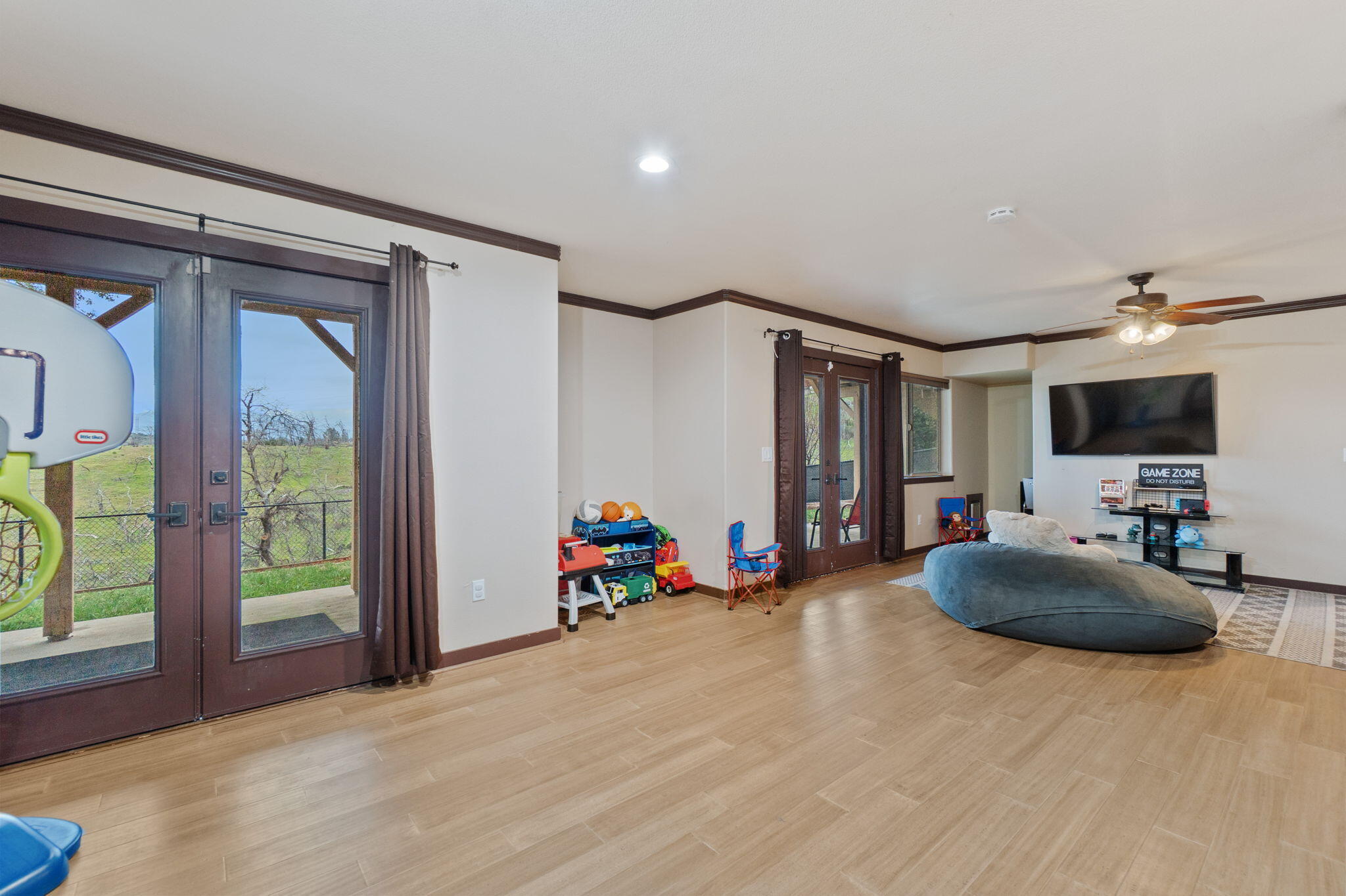 3360 Stanford Drive