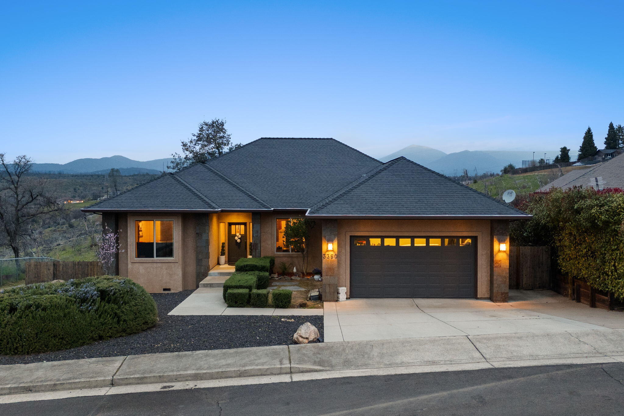 3360 Stanford Drive