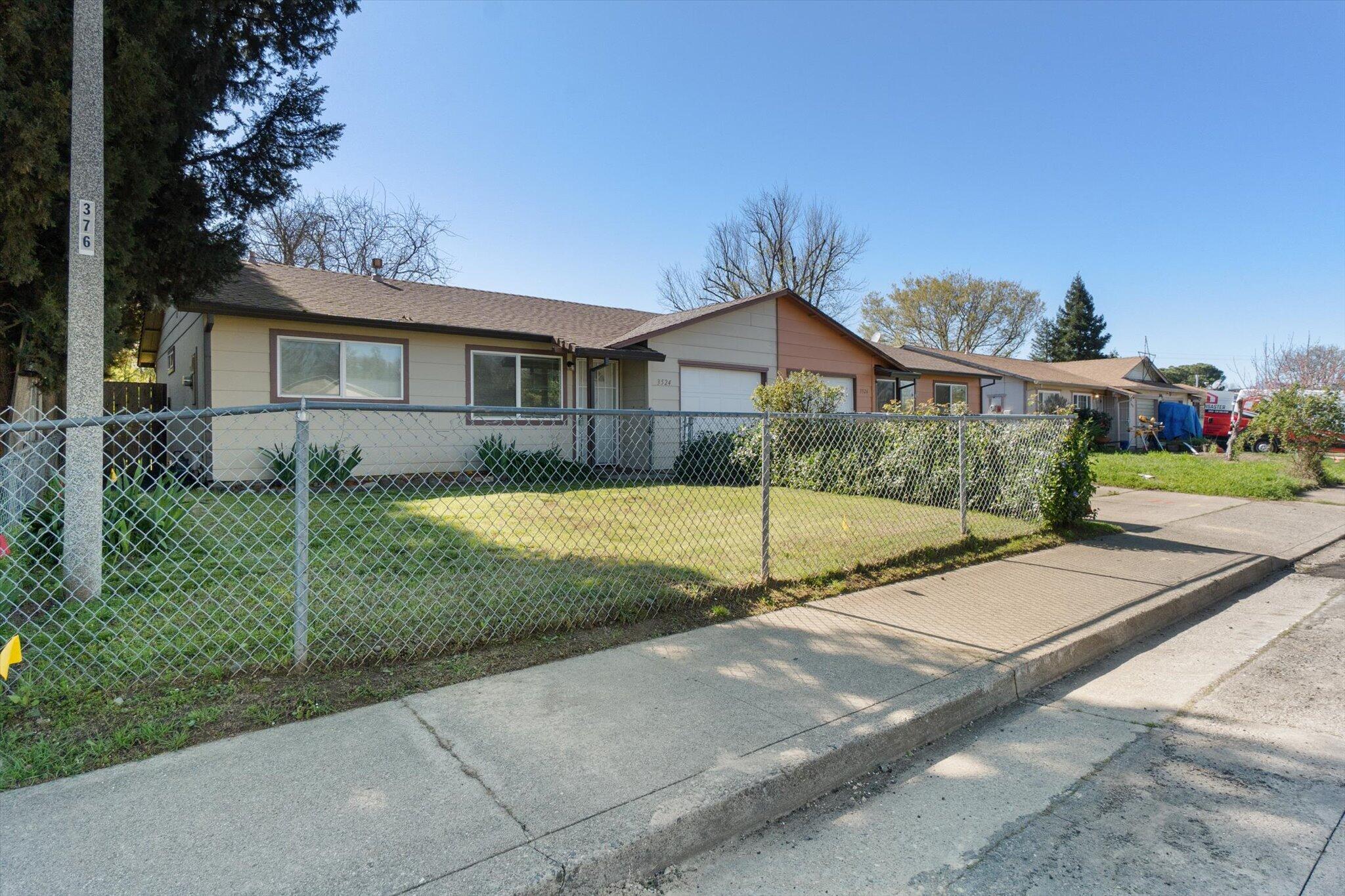 3524 Gardenia Street
