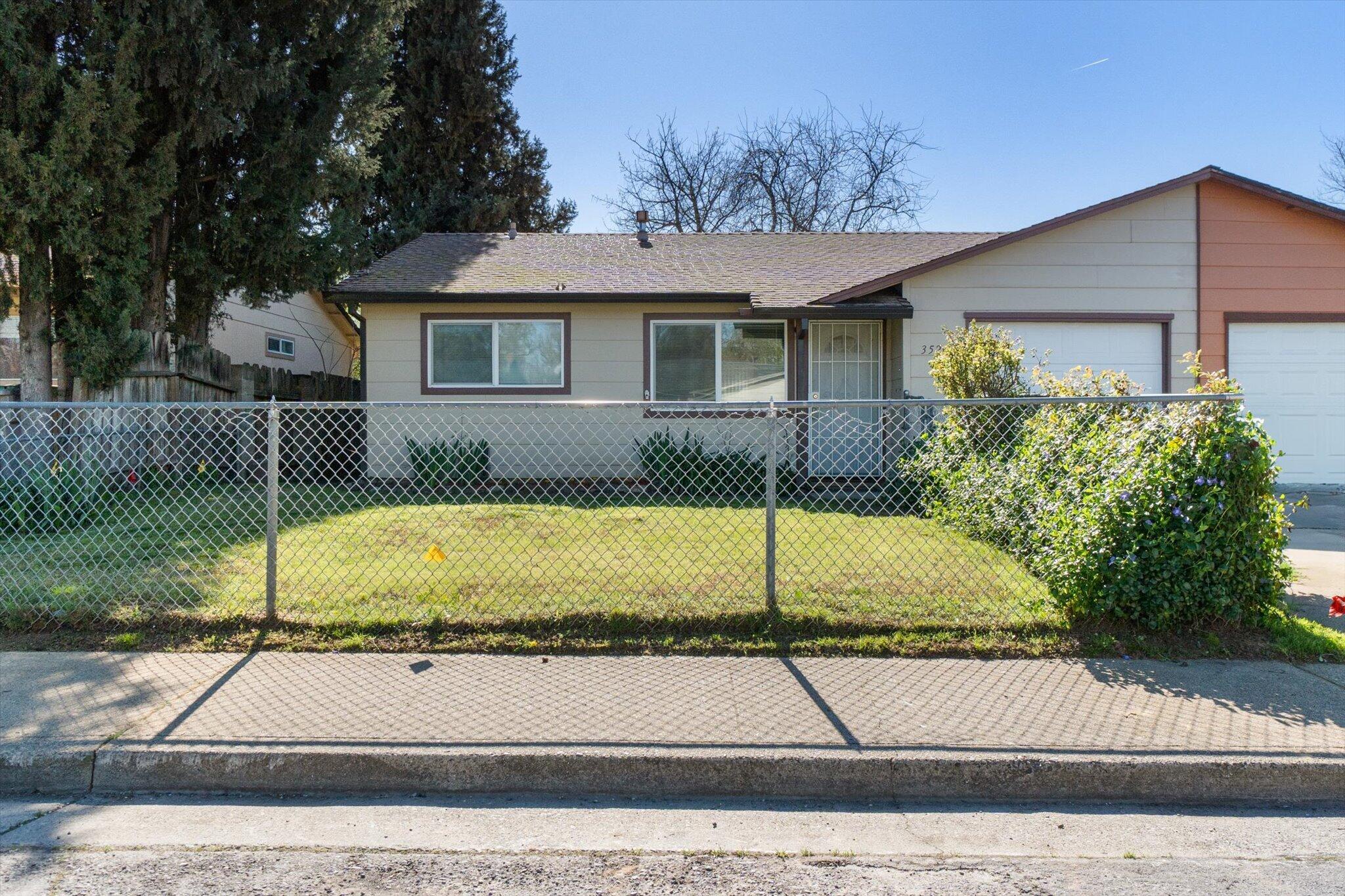 3524 Gardenia Street