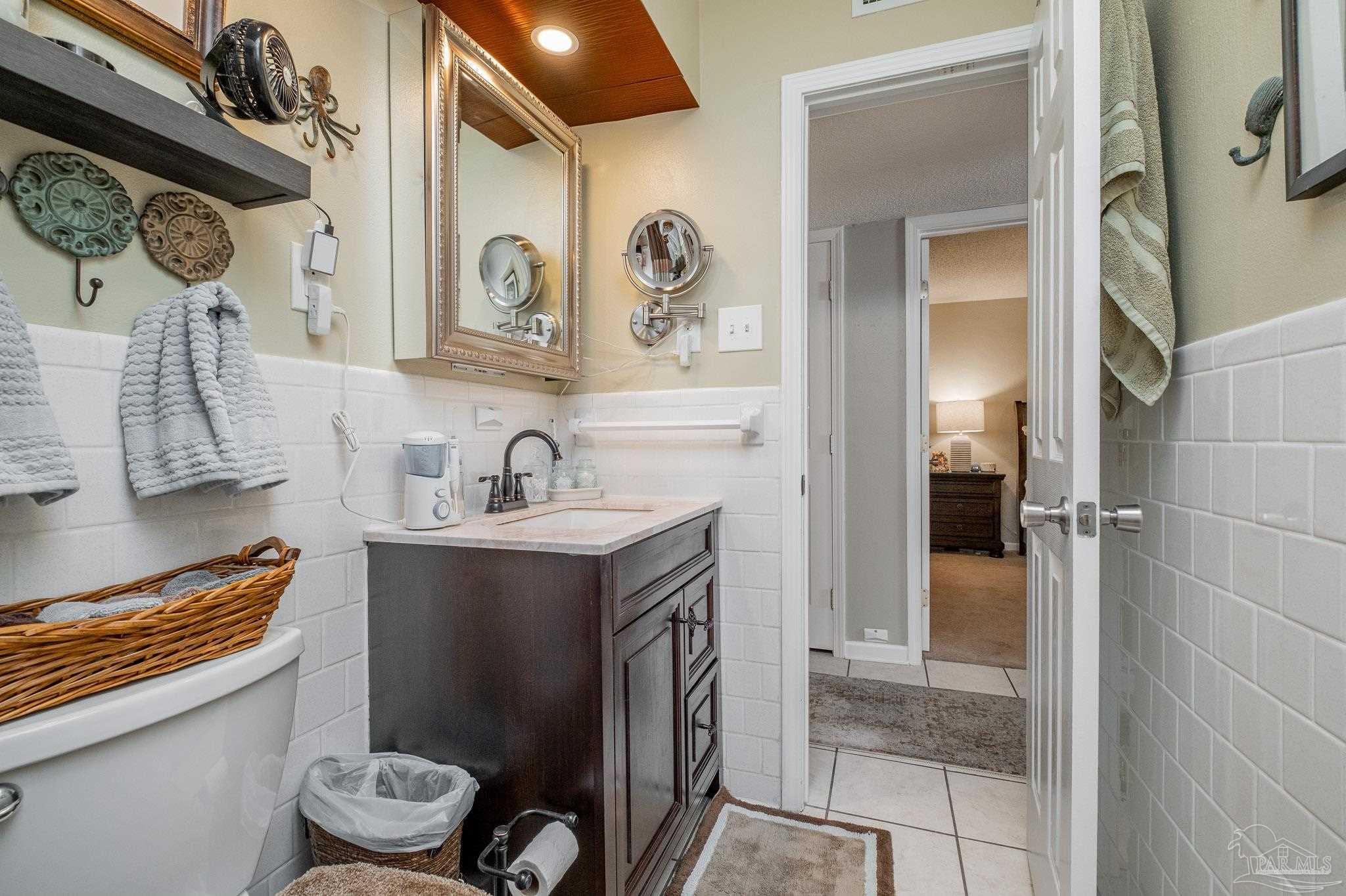 300 Bayou Blvd # 101