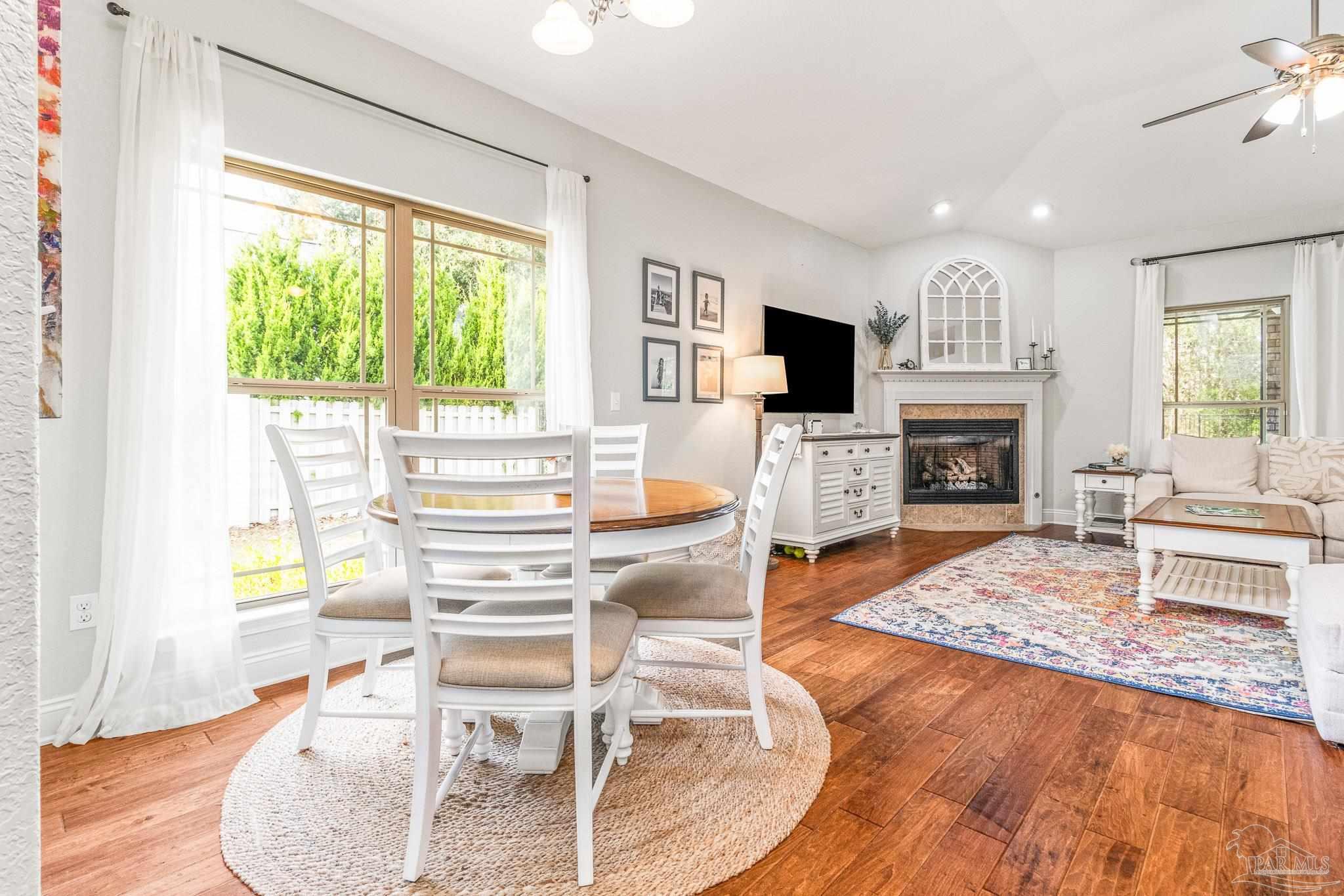 8089 Foxtail Loop