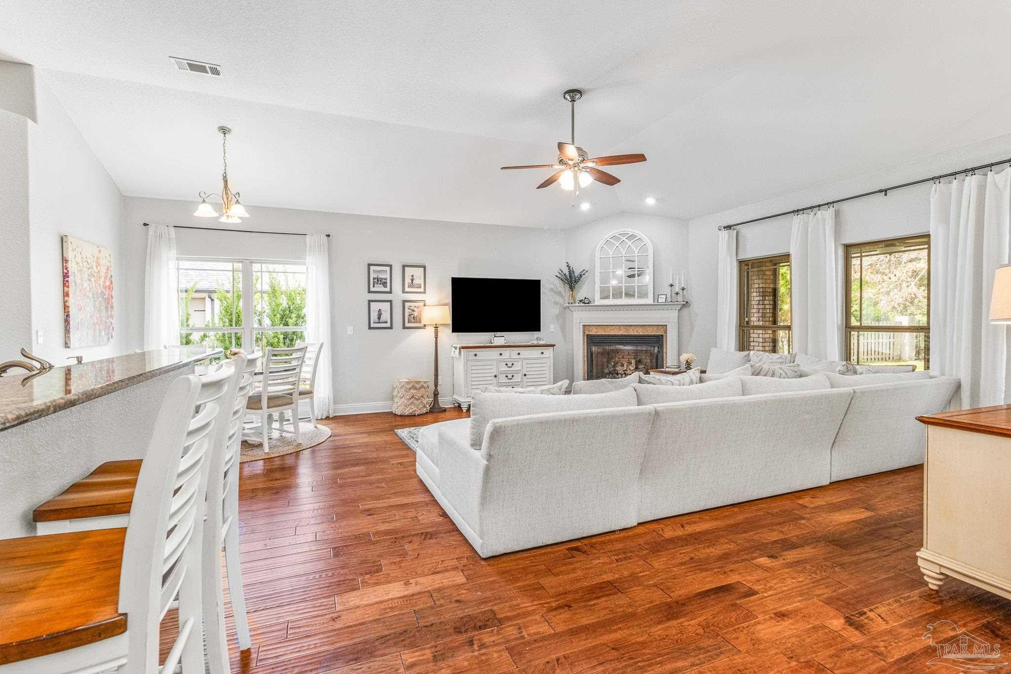 8089 Foxtail Loop