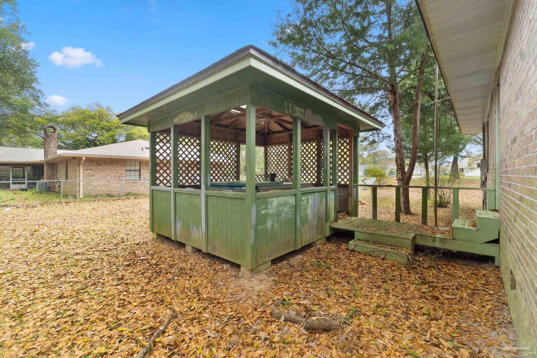 989 Van Pelt Ln