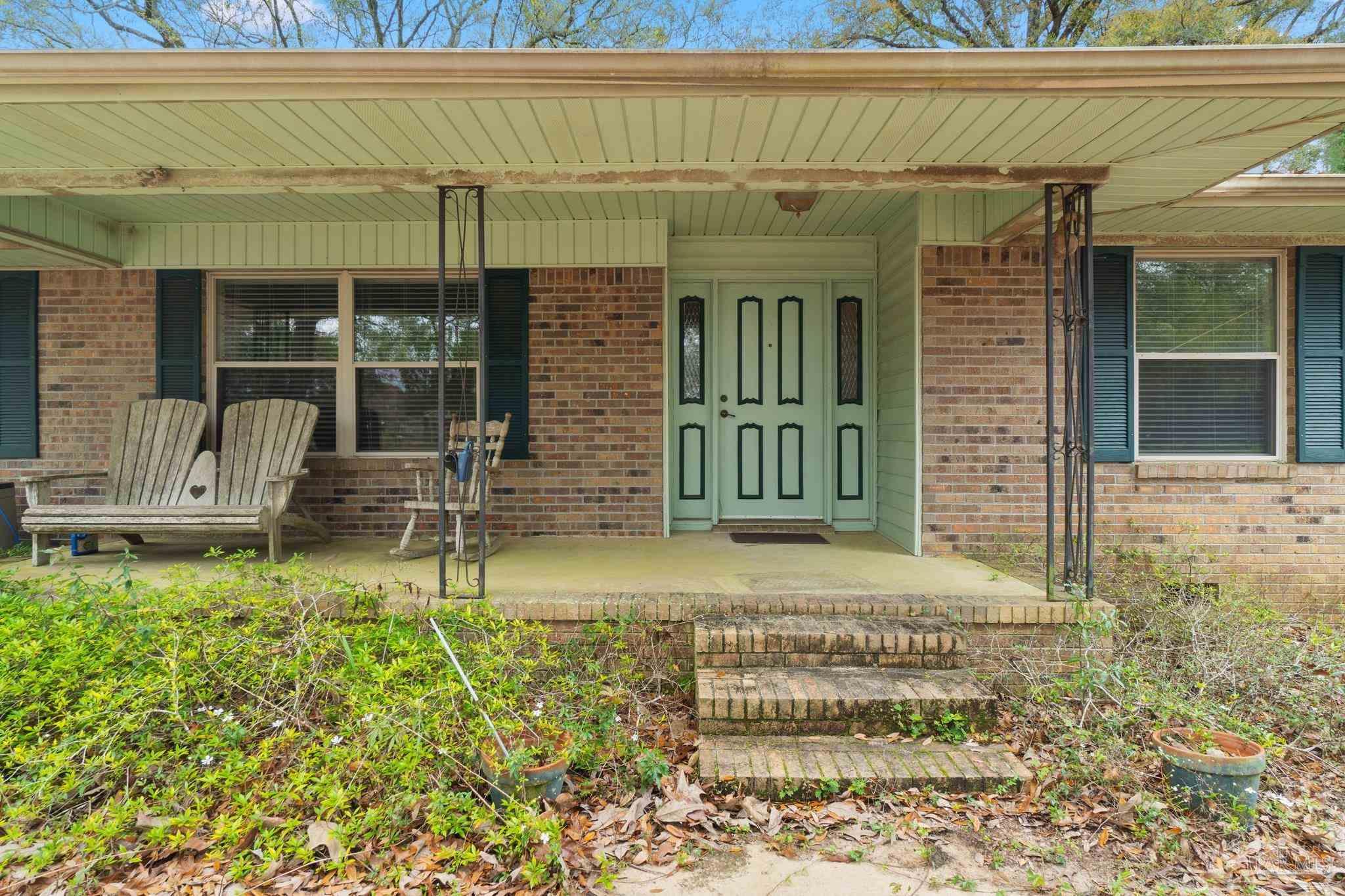 989 Van Pelt Ln