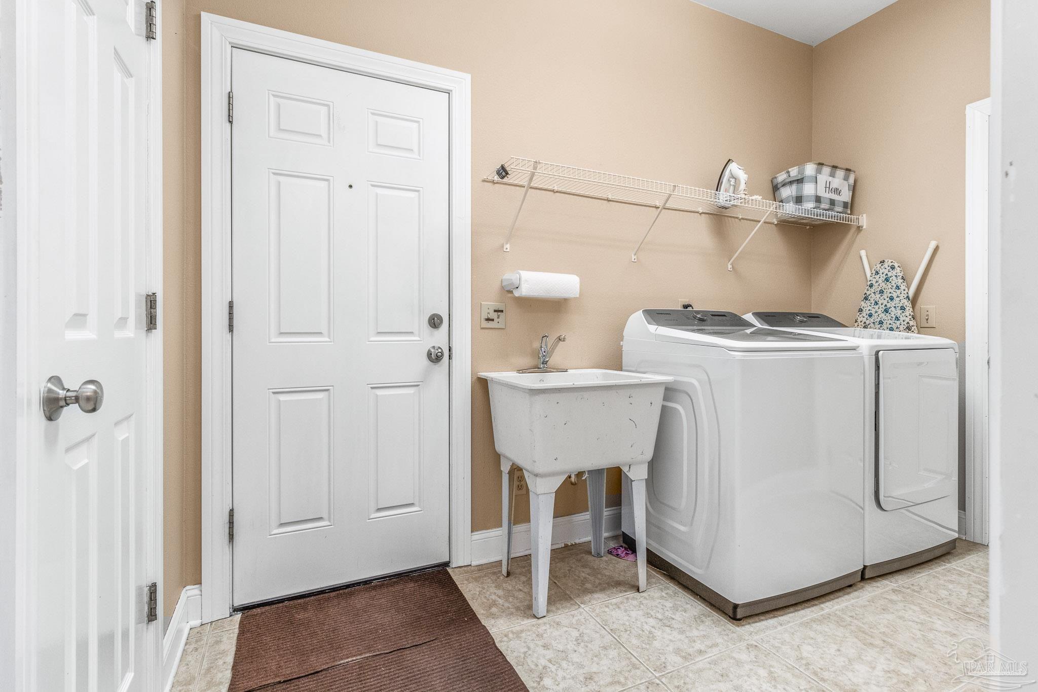 6511 Chardonnay