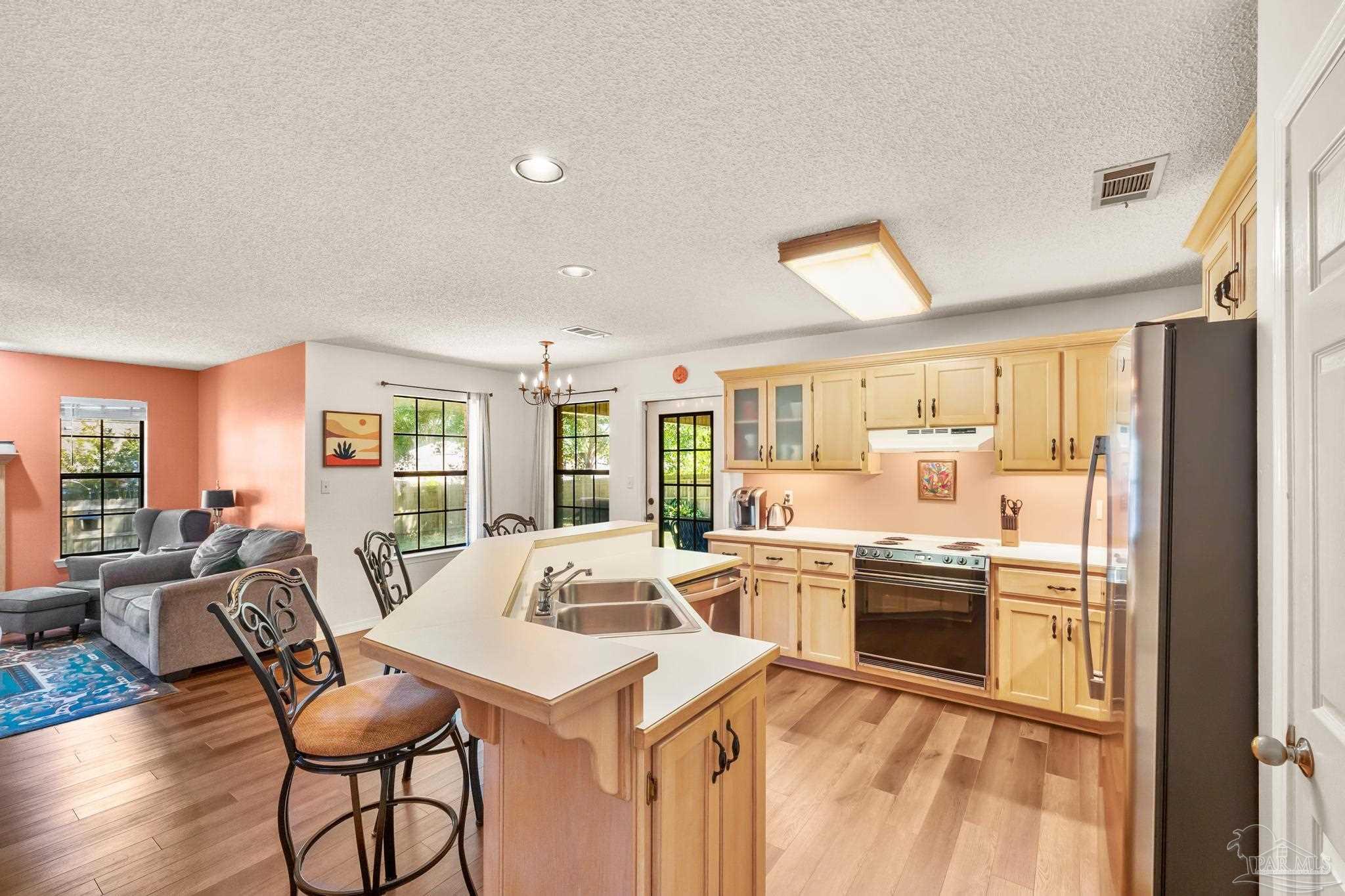 5094 High Pointe Dr