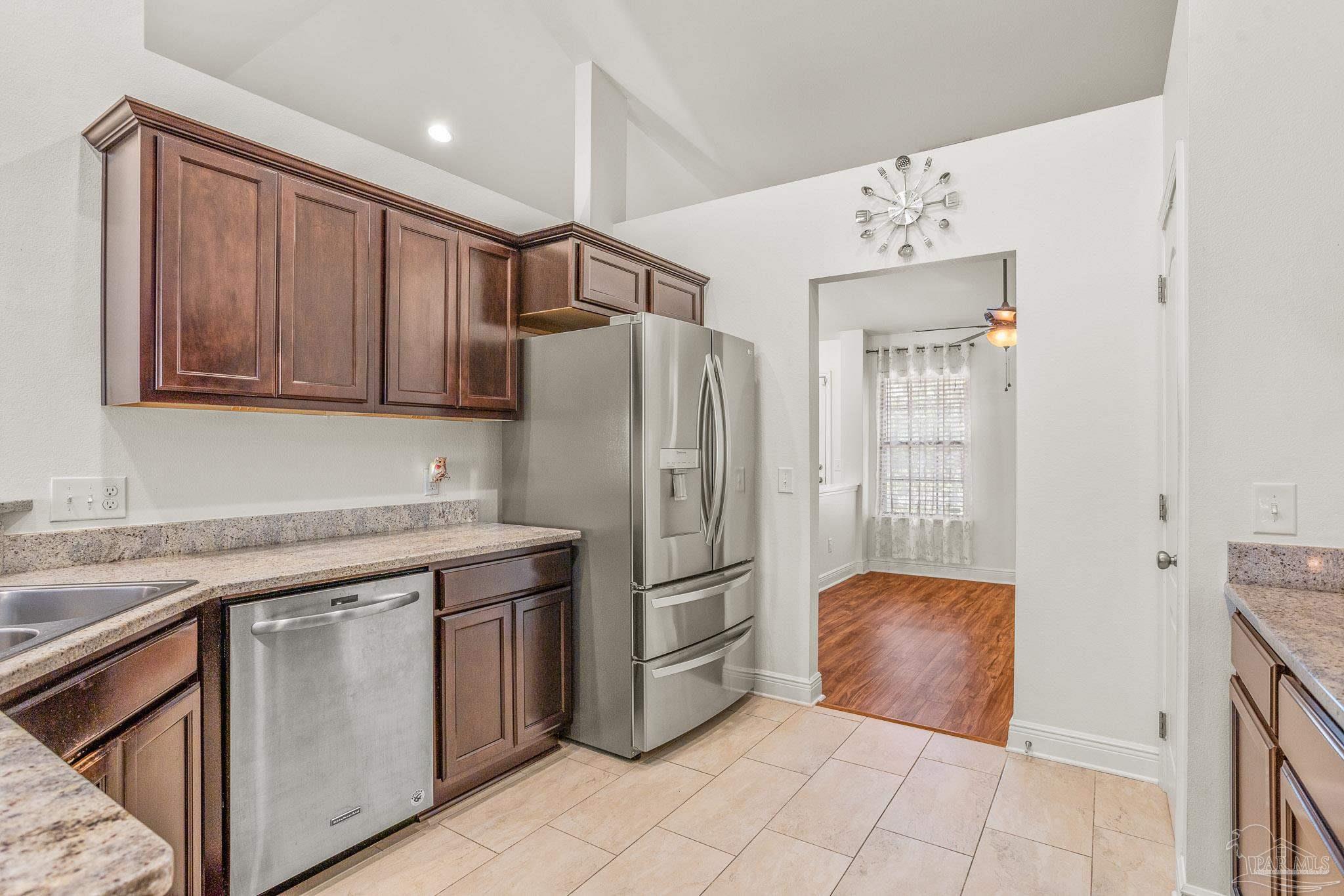 6161 Autumn Pines Cir