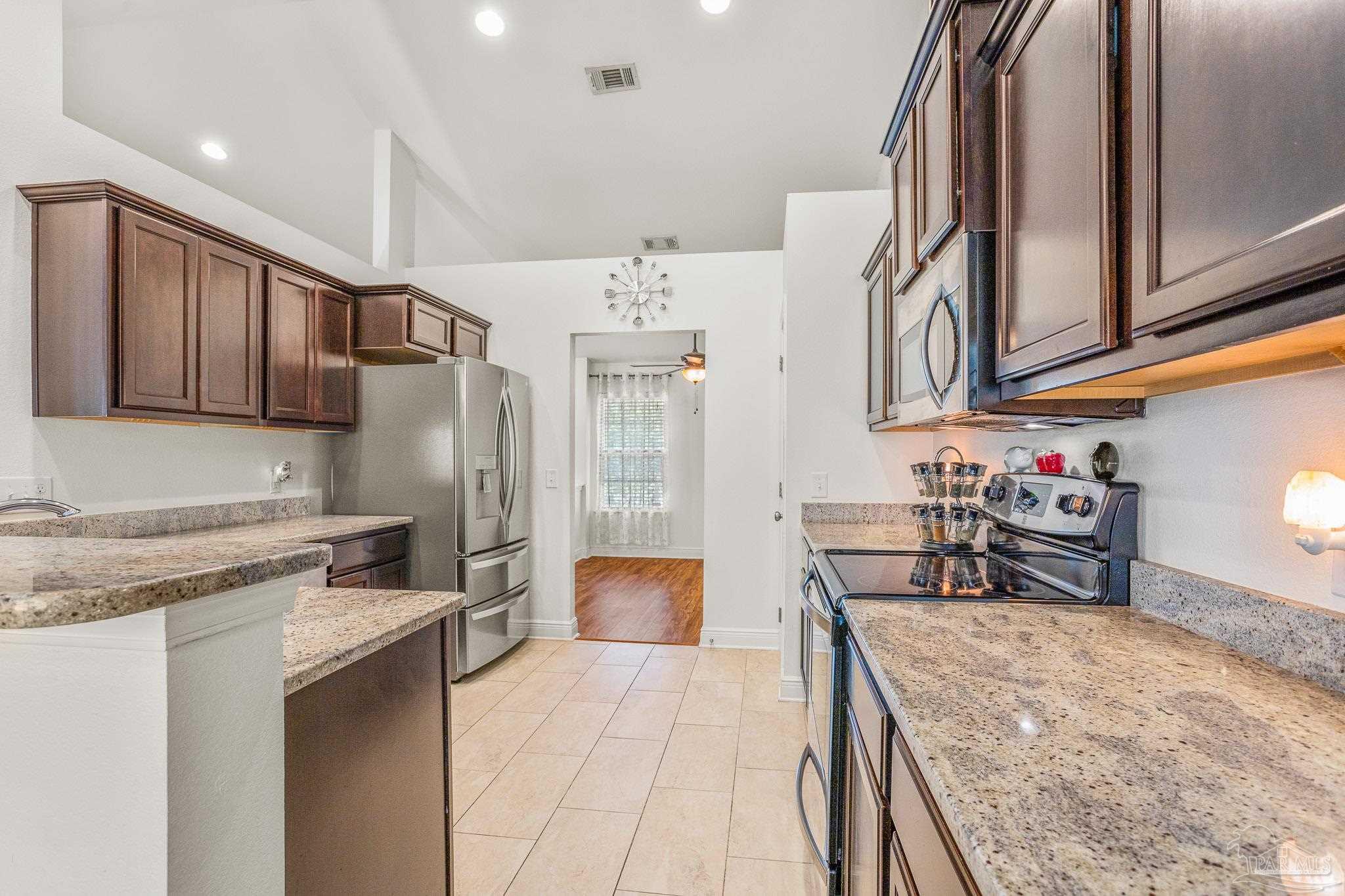 6161 Autumn Pines Cir