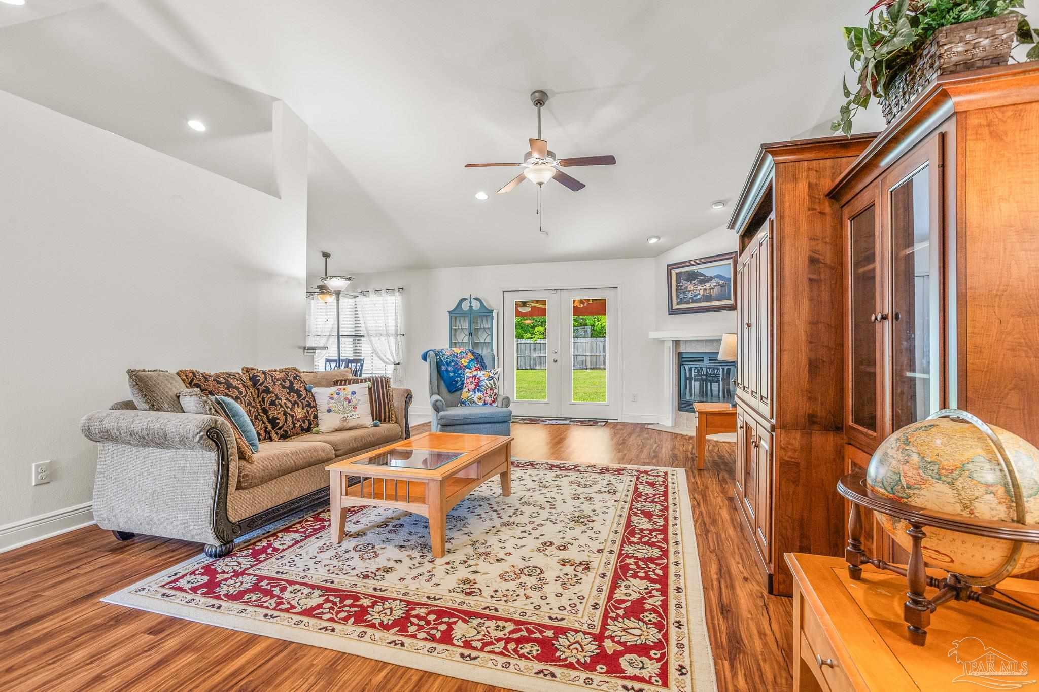 6161 Autumn Pines Cir