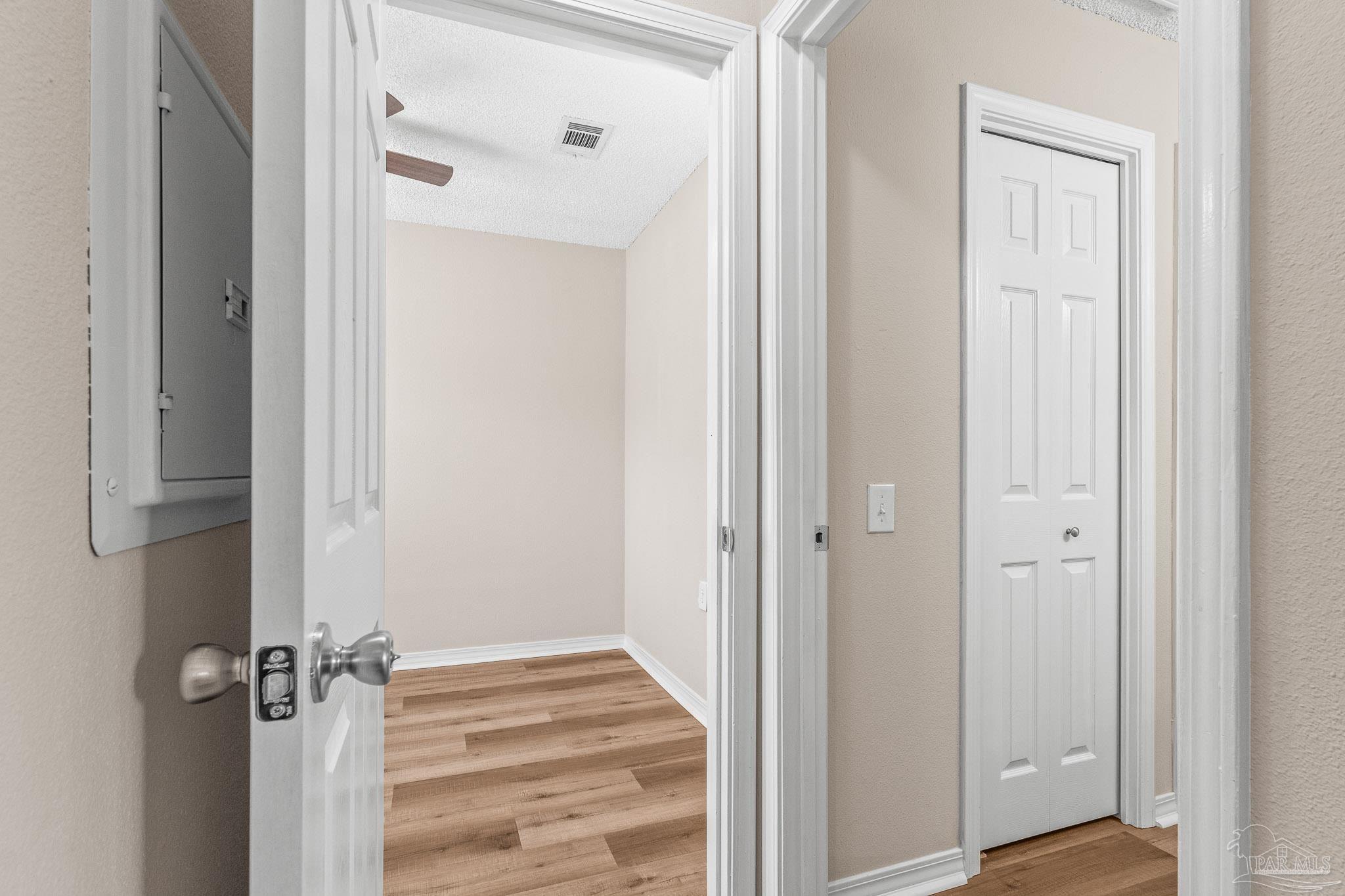 2484 Spyglass Cir