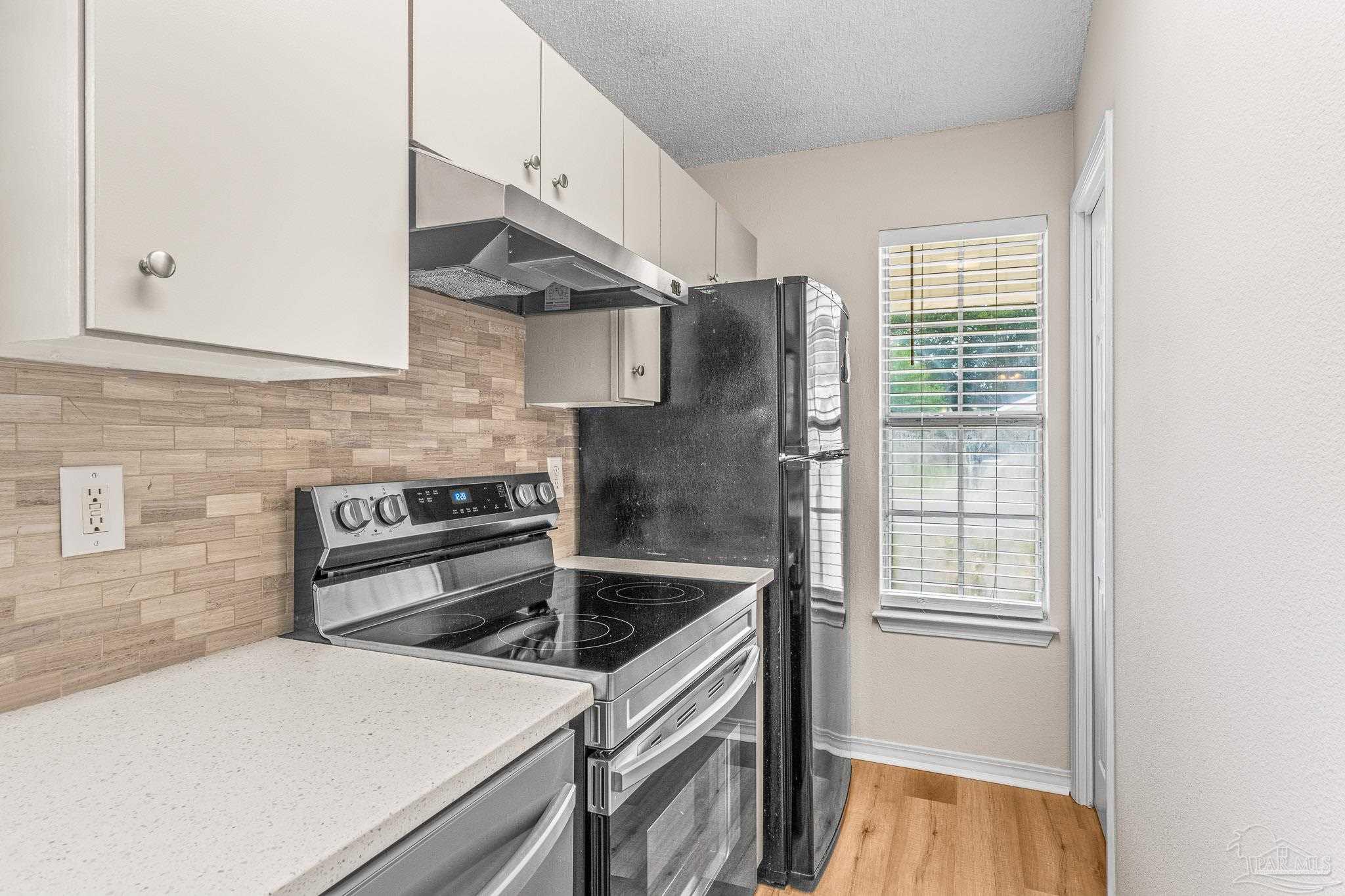 2484 Spyglass Cir