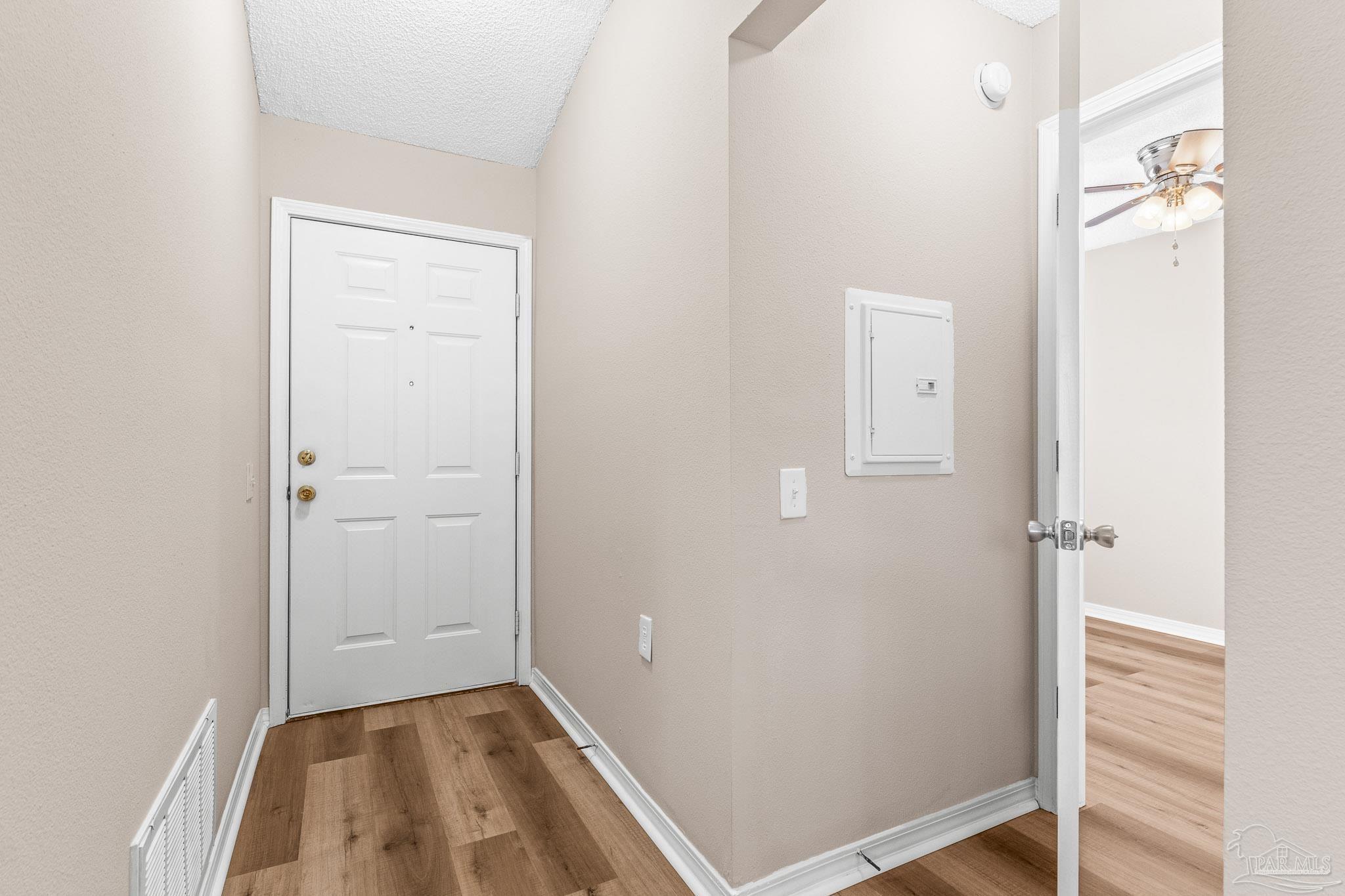 2484 Spyglass Cir