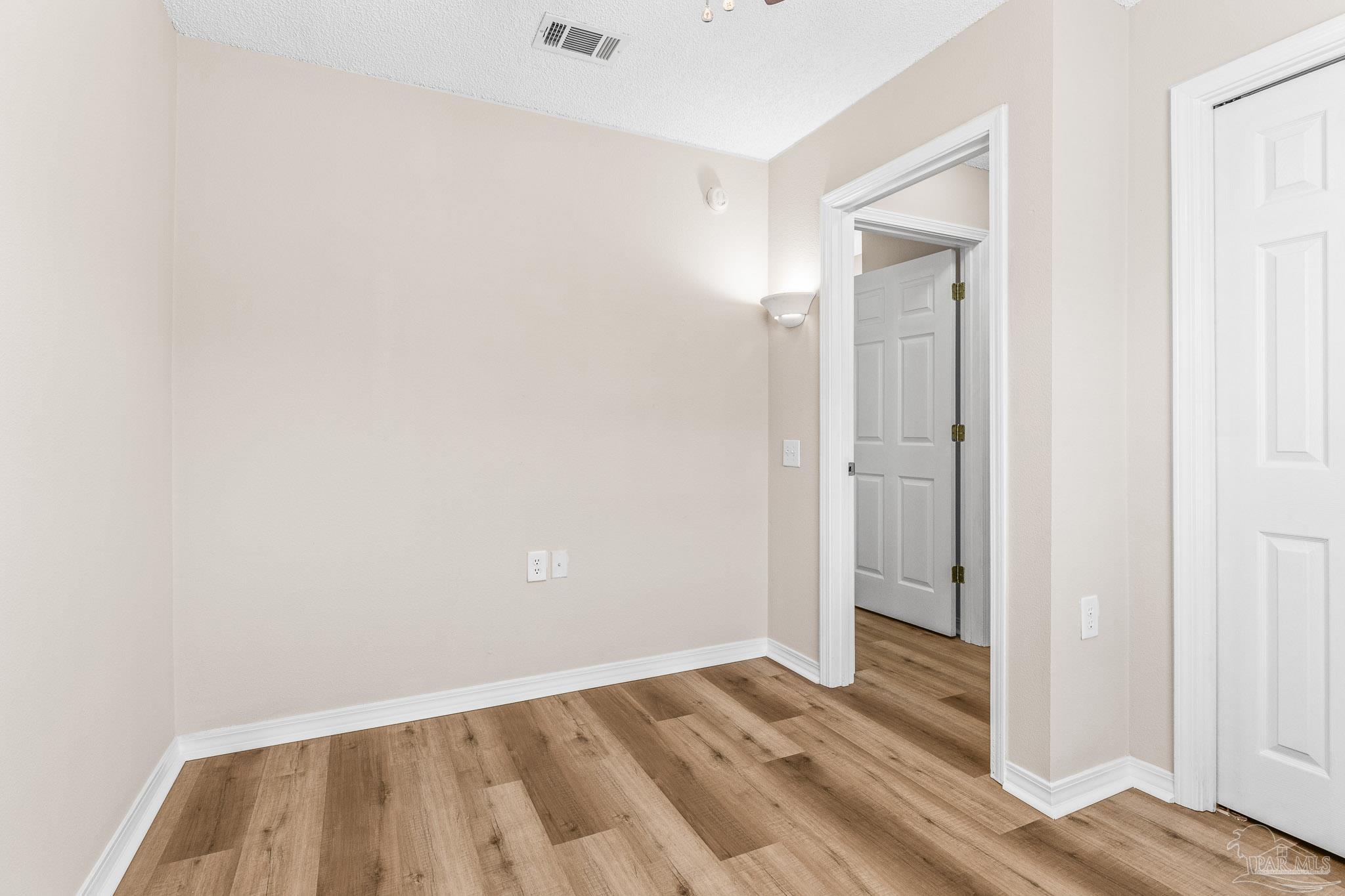 2484 Spyglass Cir