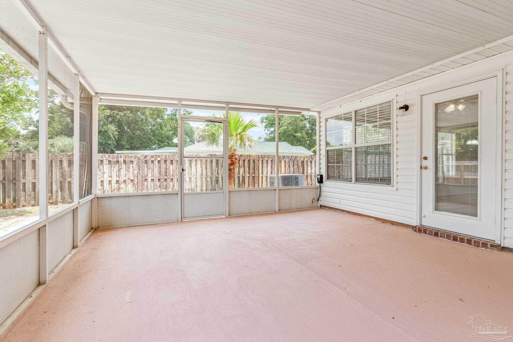 2484 Spyglass Cir