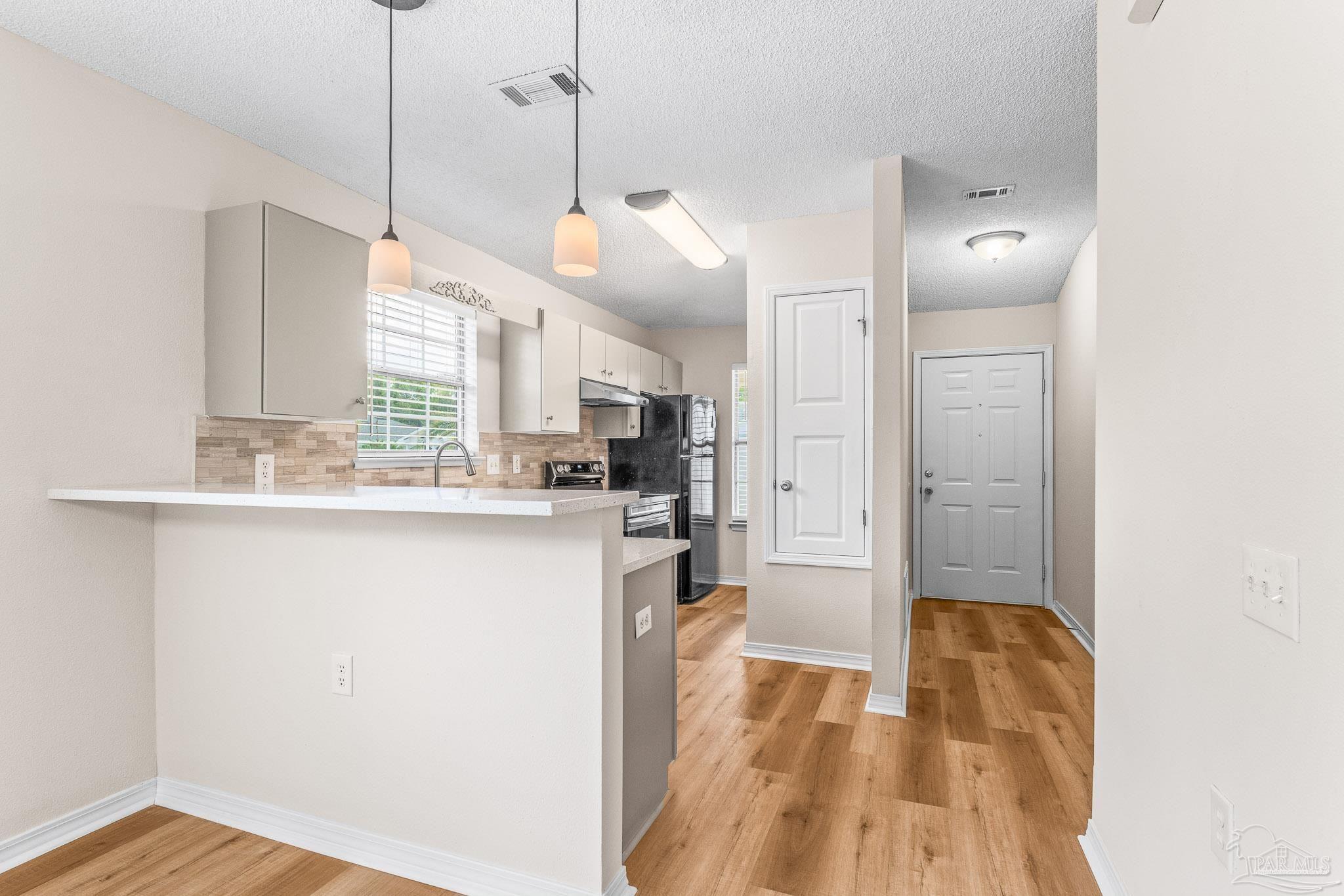 2484 Spyglass Cir
