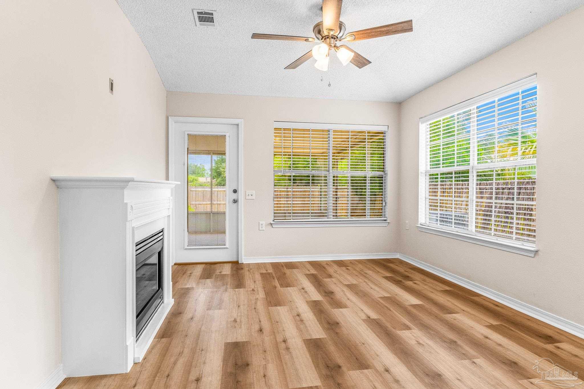 2484 Spyglass Cir
