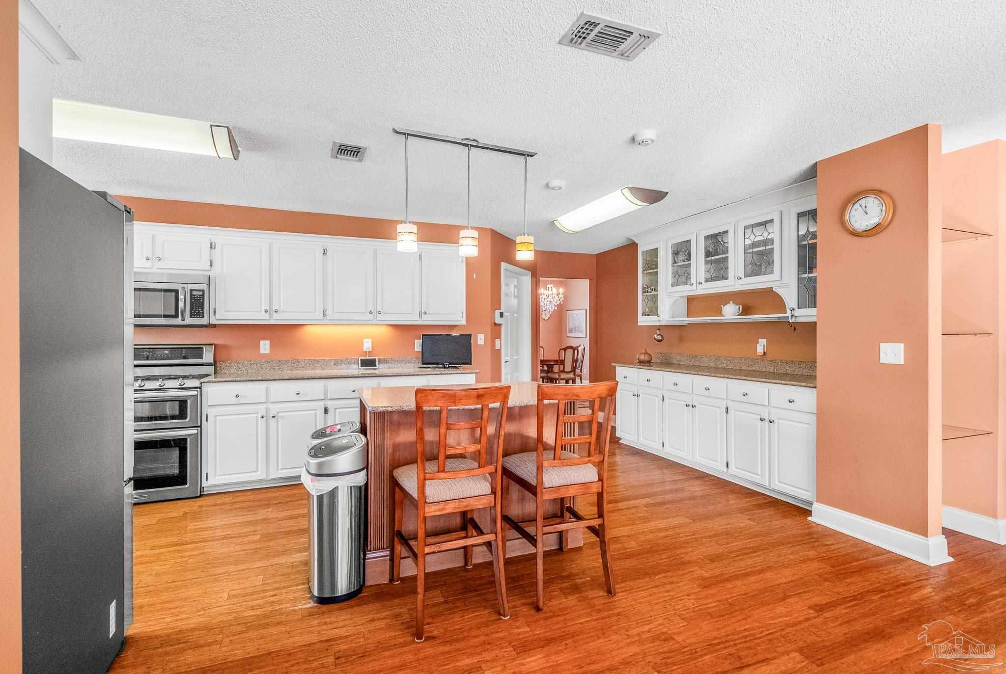 25 Bartlett Cir