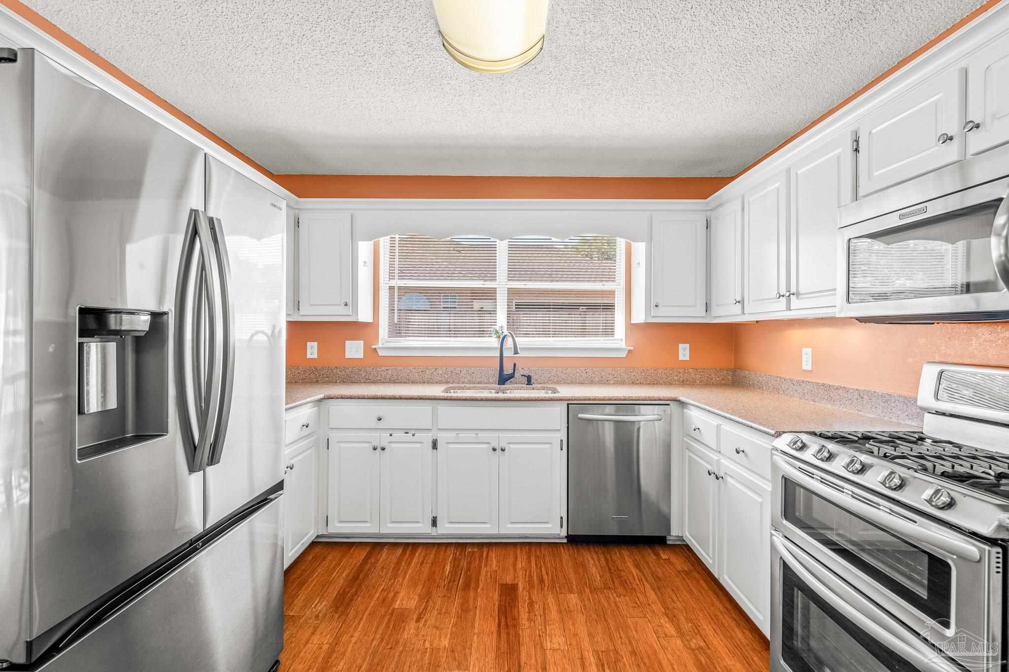 25 Bartlett Cir