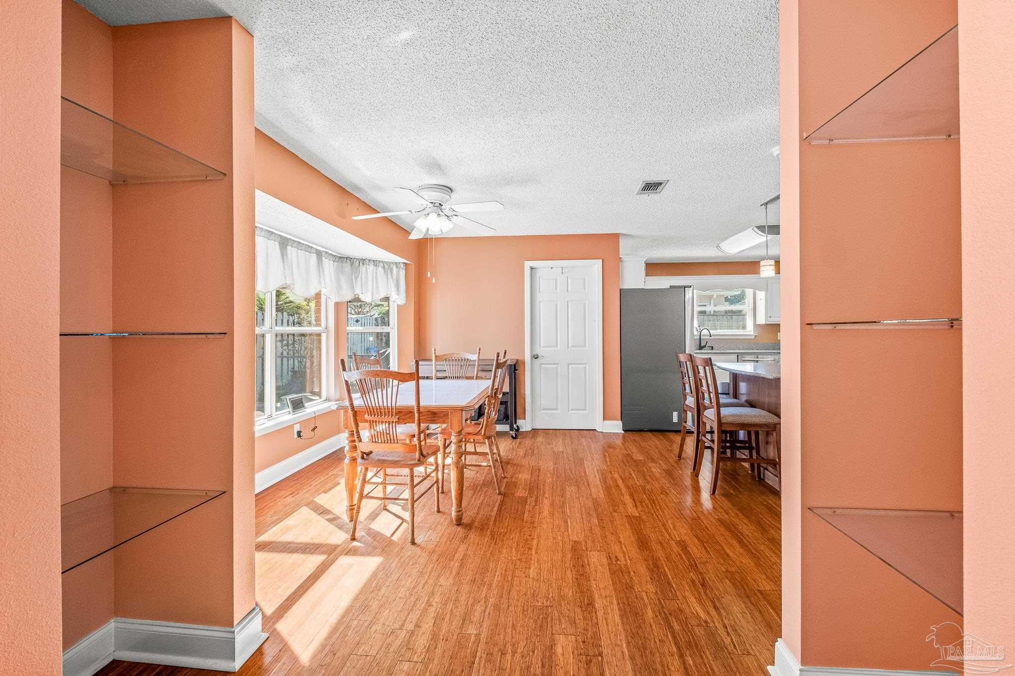 25 Bartlett Cir