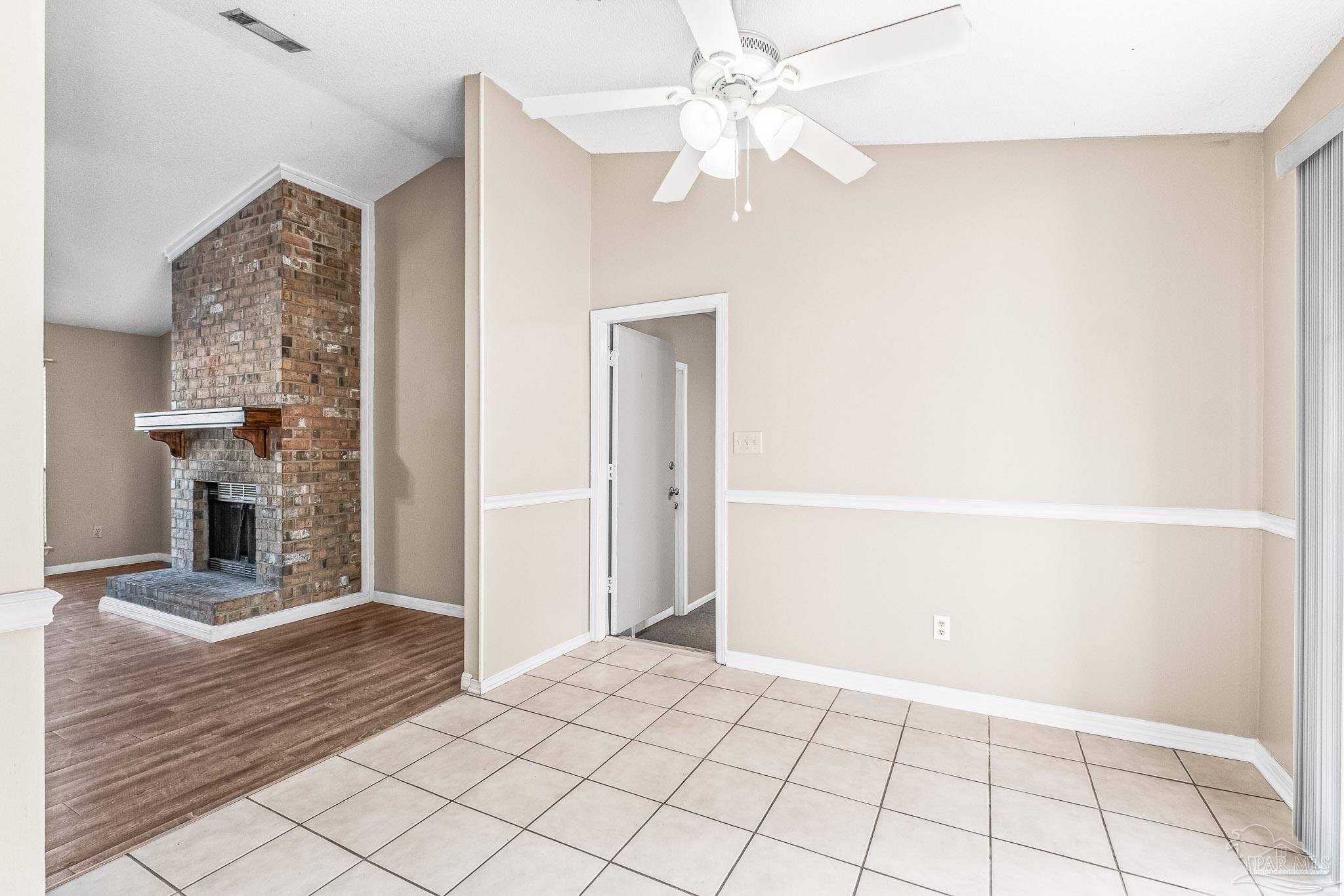 7915 Oak Forest Dr