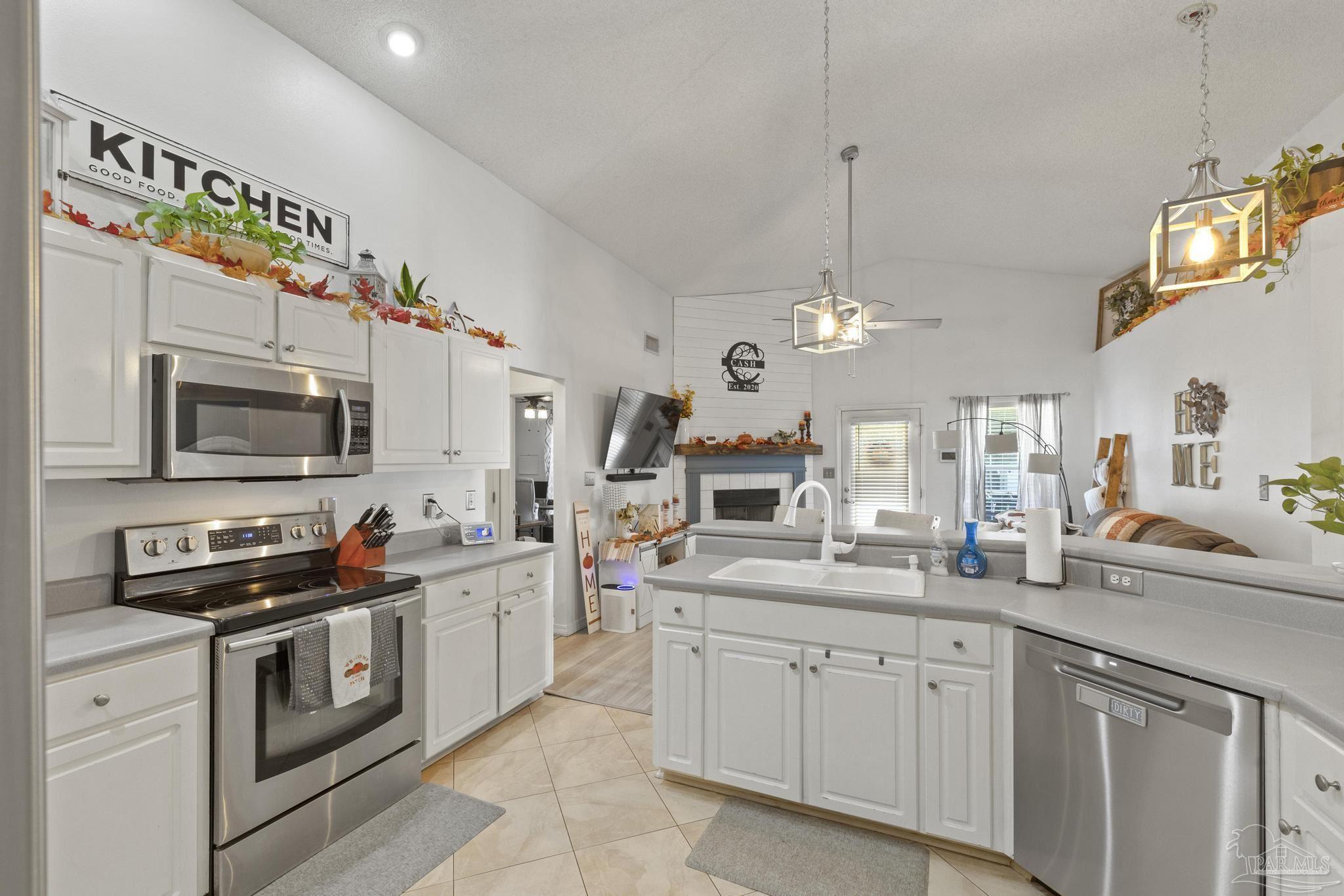 789 Ladner Dr