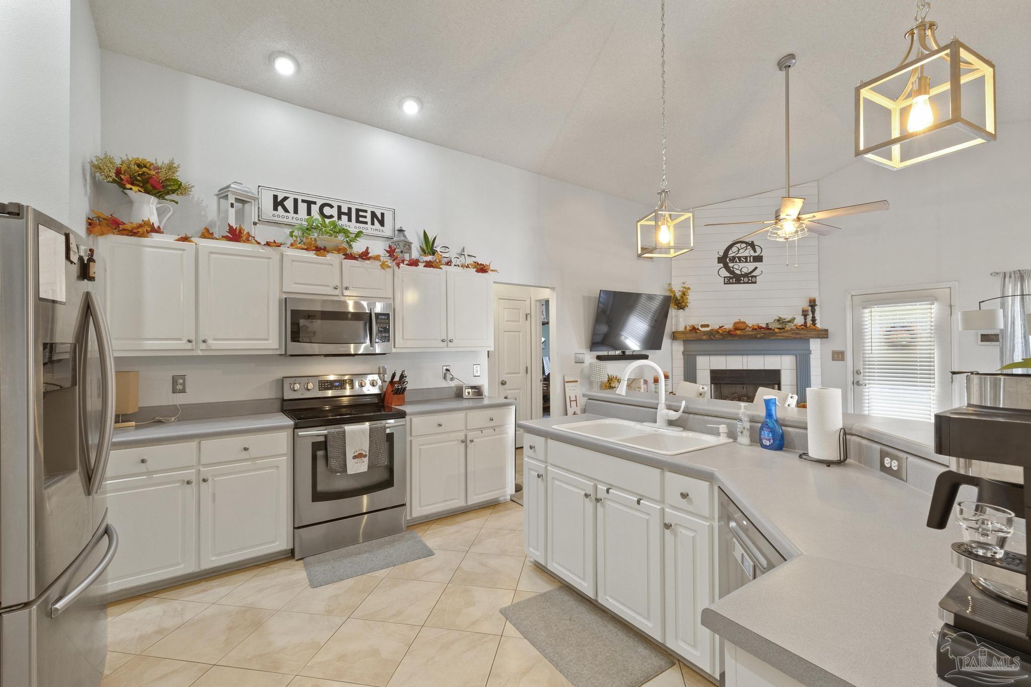 789 Ladner Dr