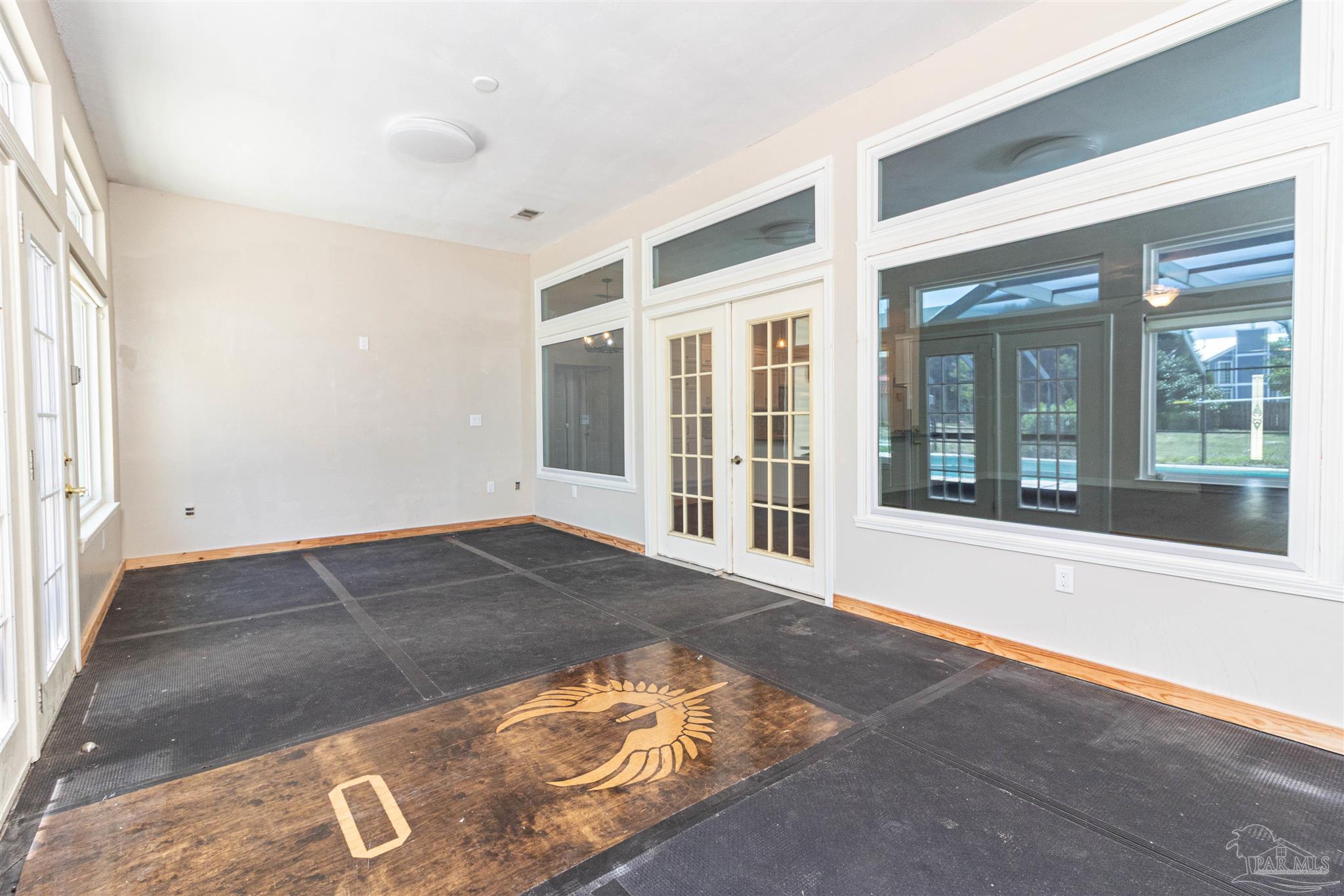 9437 Bone Bluff Dr