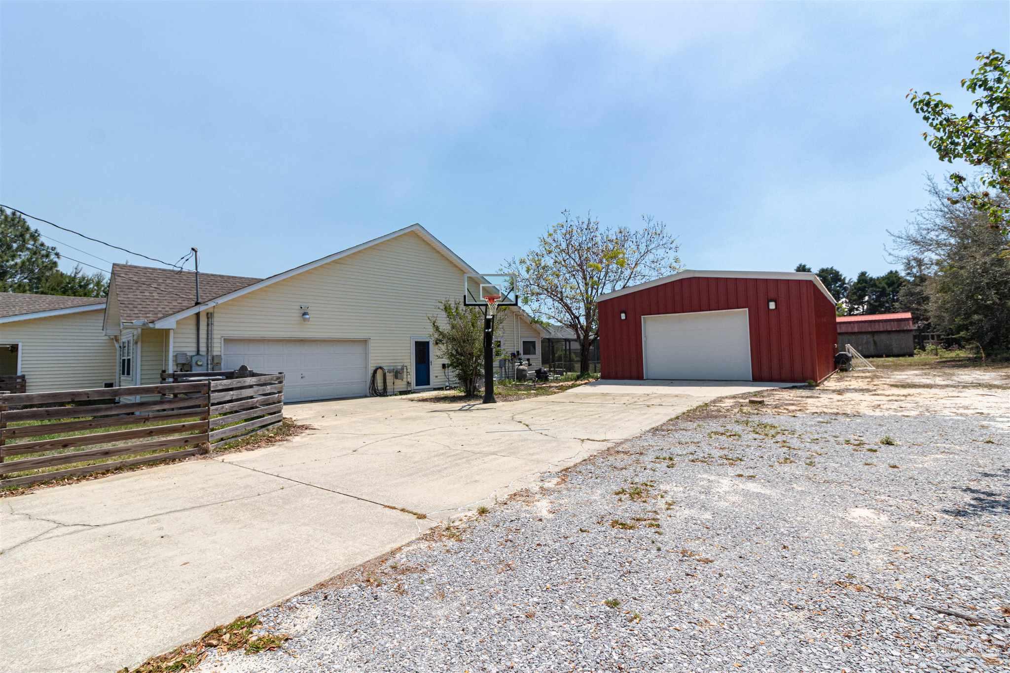 9437 Bone Bluff Dr