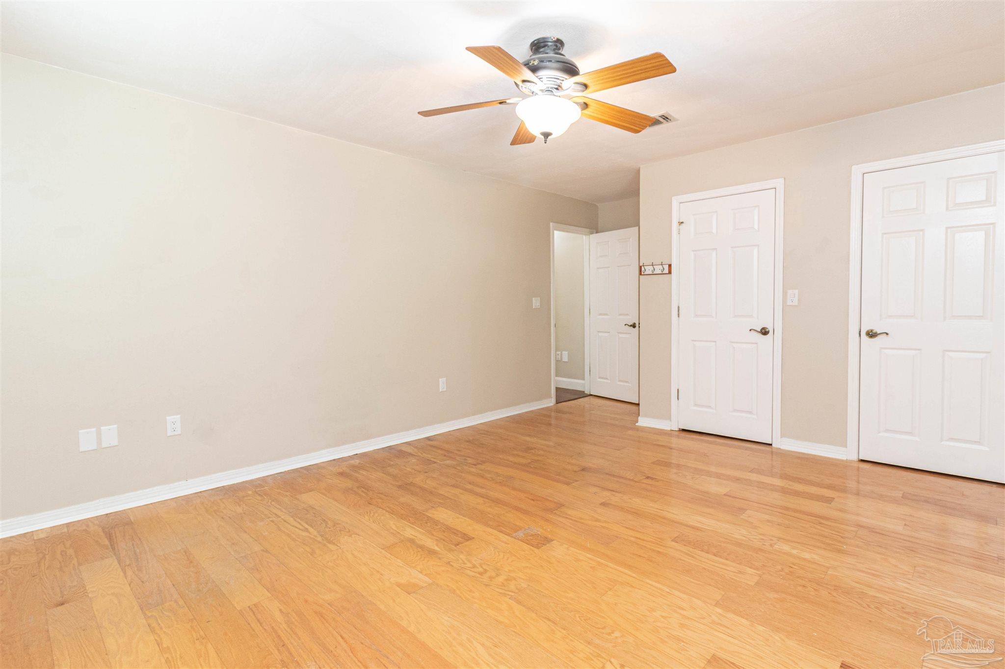9437 Bone Bluff Dr
