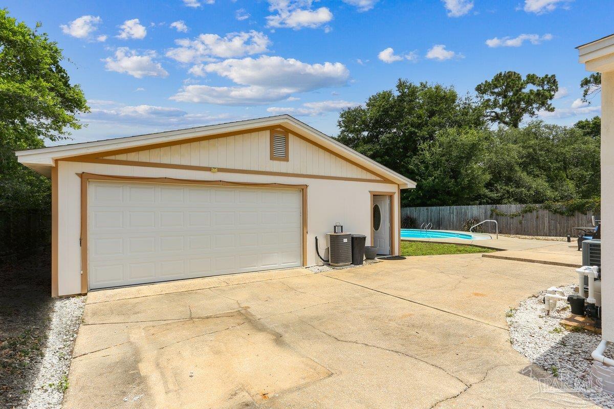 4662 Oakland Dr