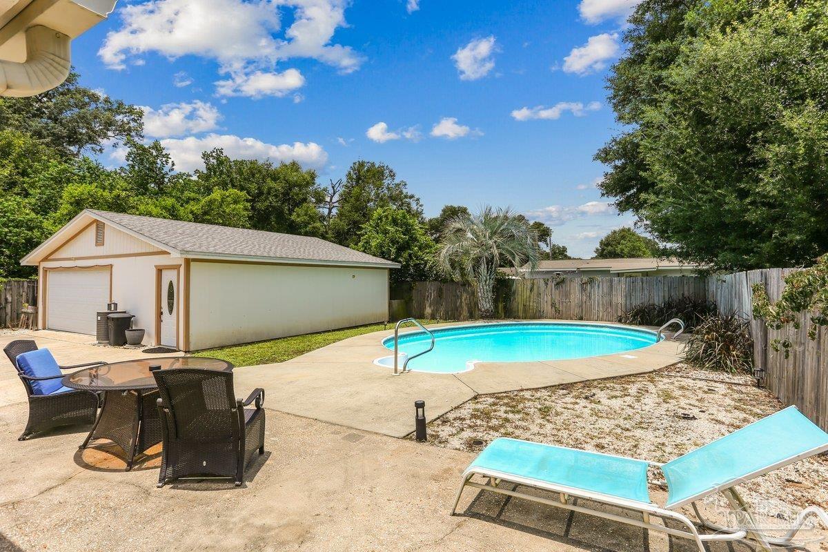4662 Oakland Dr