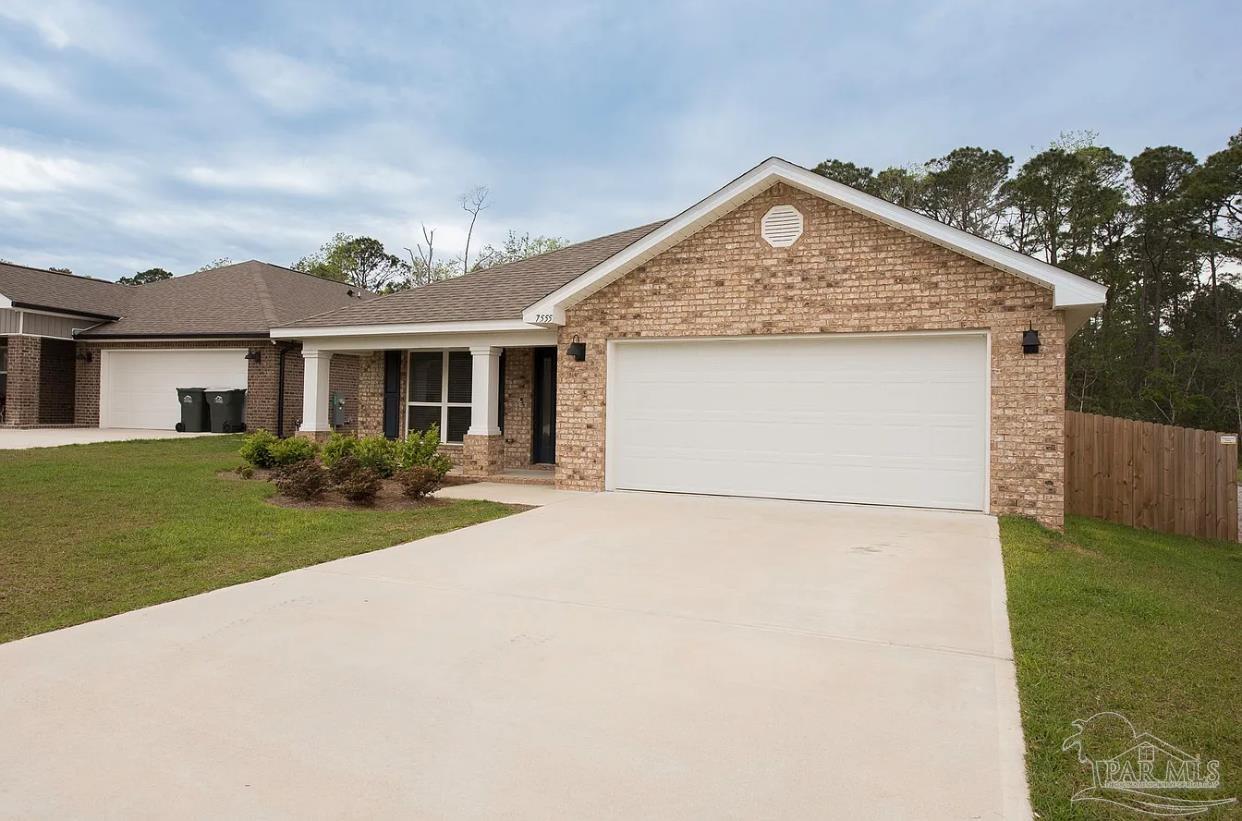 7555 Oak Lake Blvd