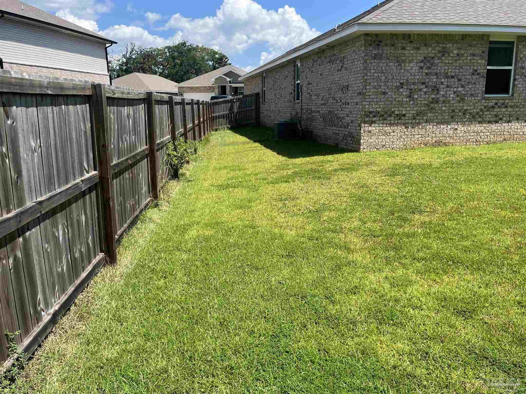 7555 Oak Lake Blvd