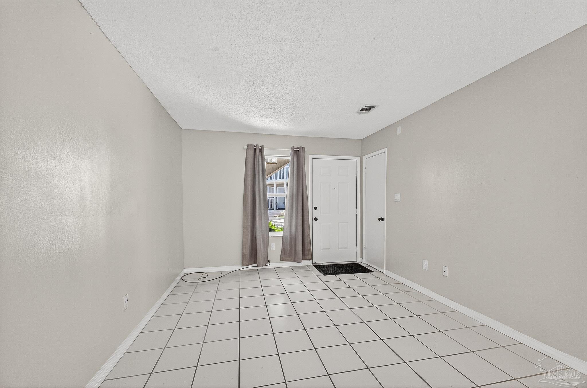 3208 Redwood Ln # 114 Unit: G-114