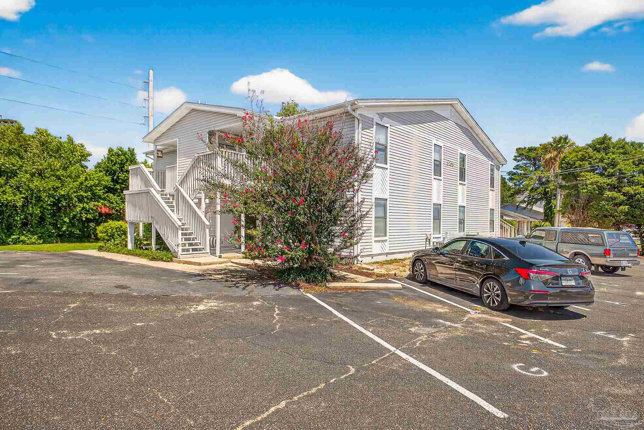 3208 Redwood Ln # 114 Unit: G-114