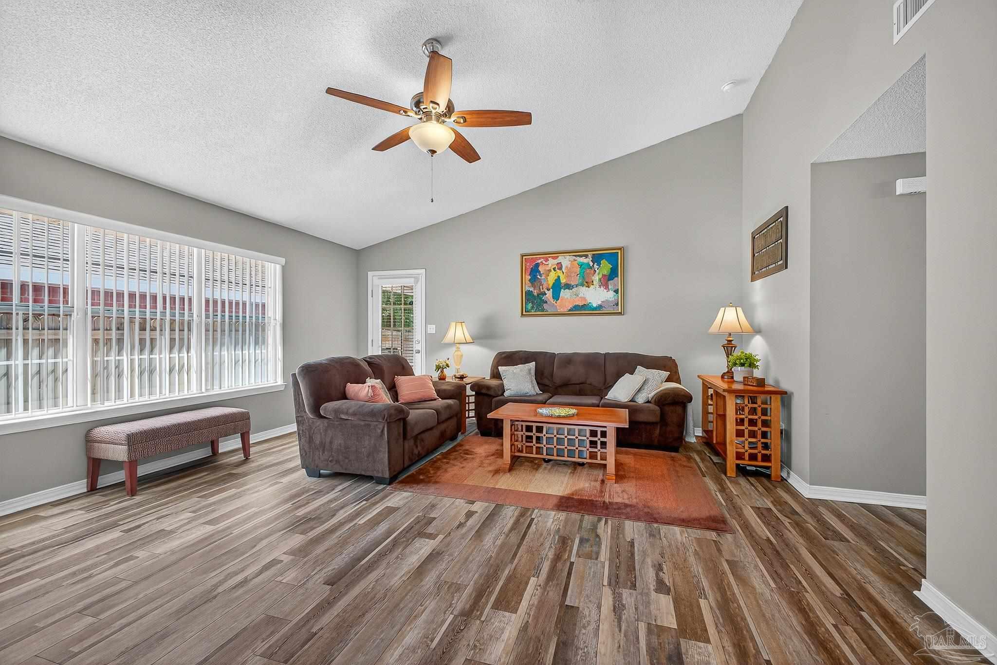5127 Cocoa Dr