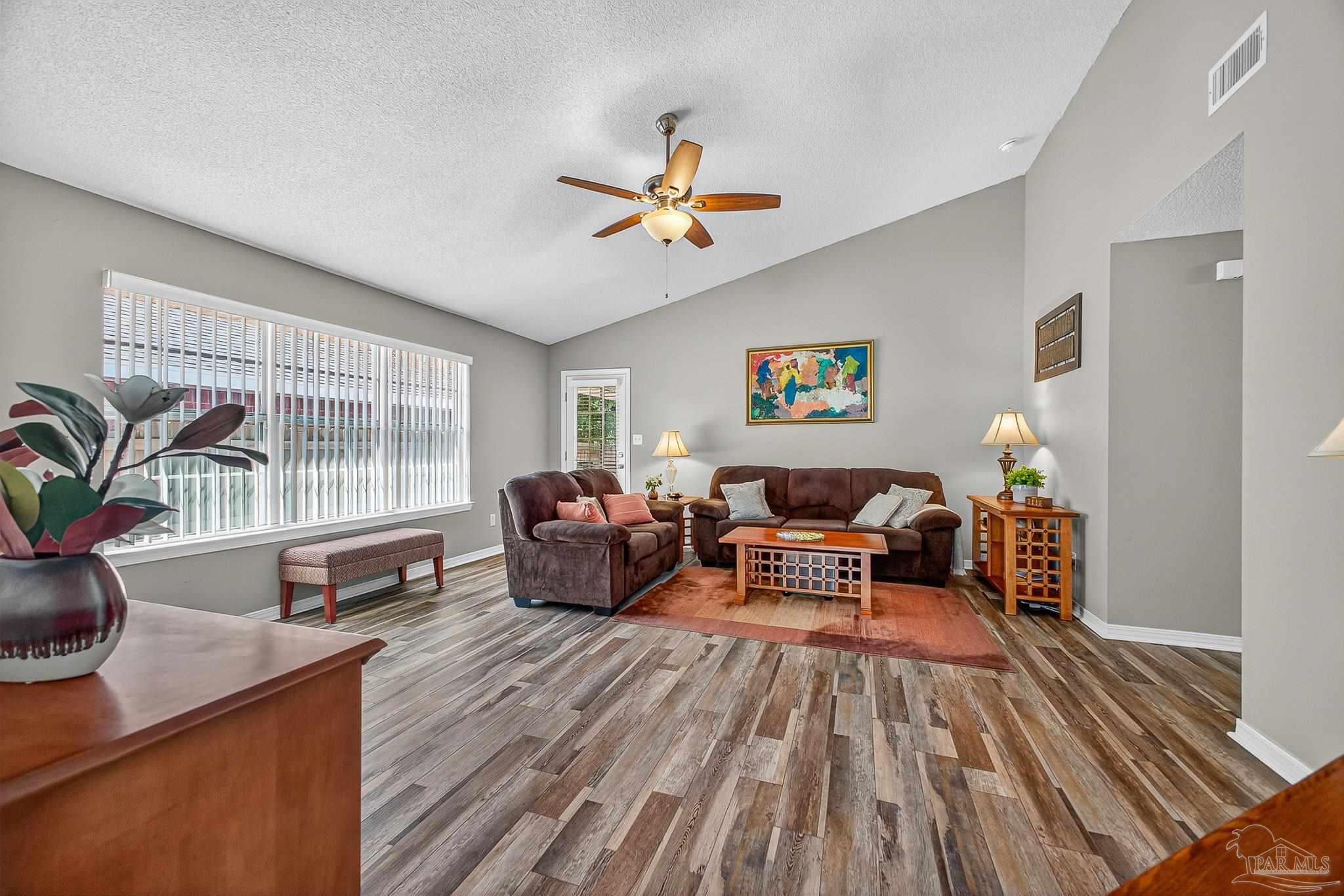 5127 Cocoa Dr