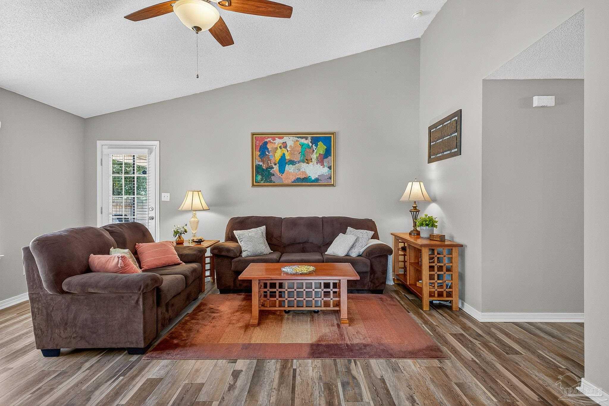 5127 Cocoa Dr