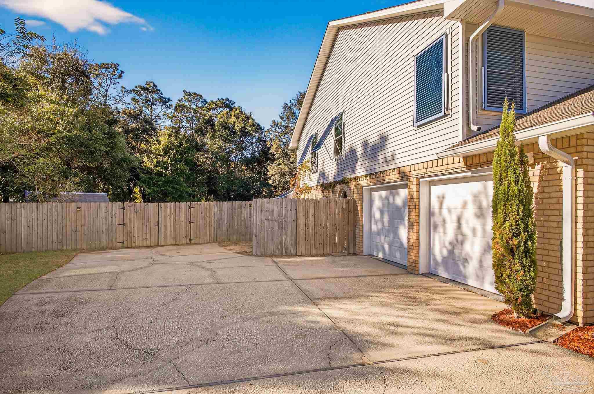 26 Bartlett Cir