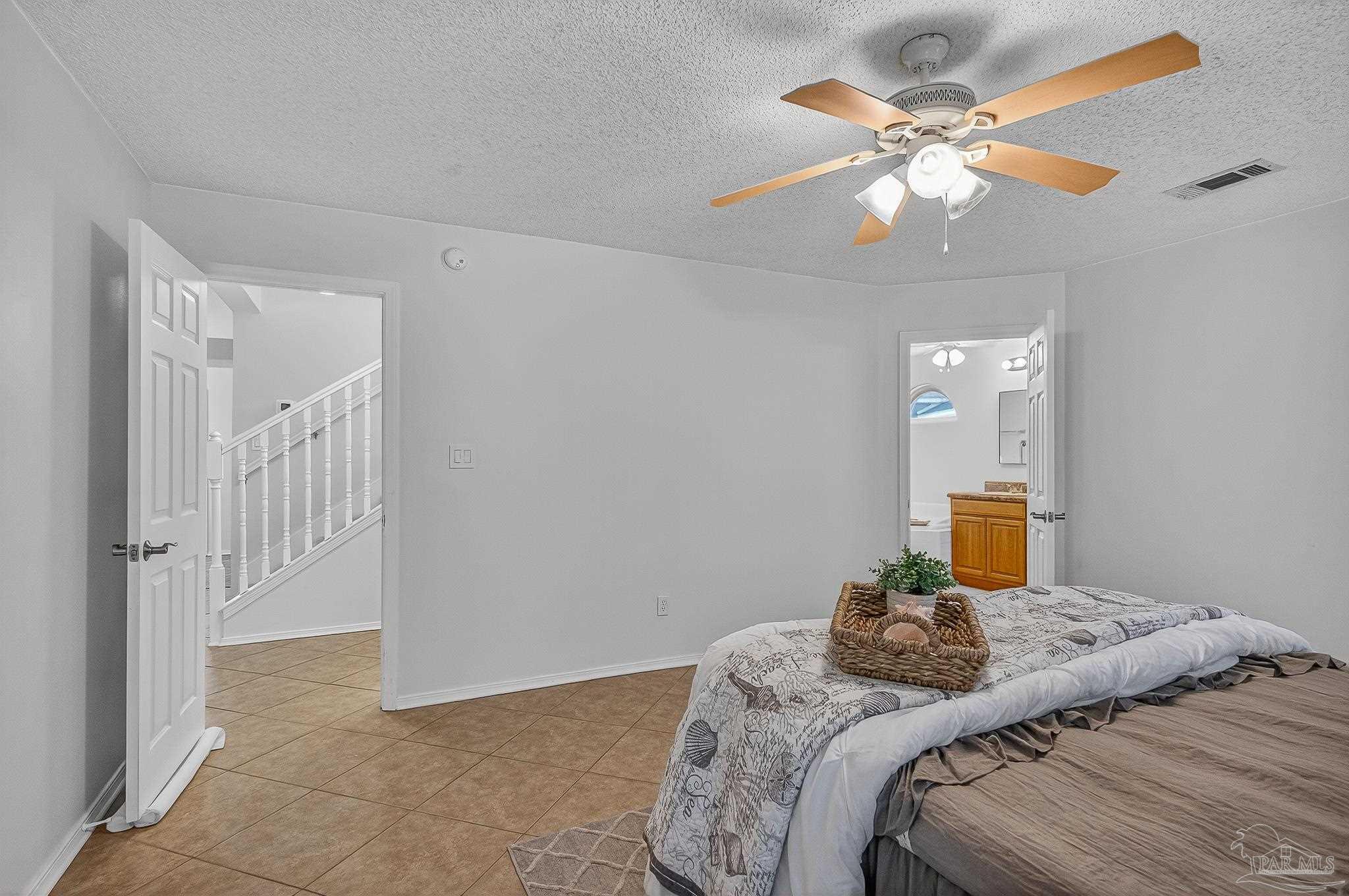 26 Bartlett Cir