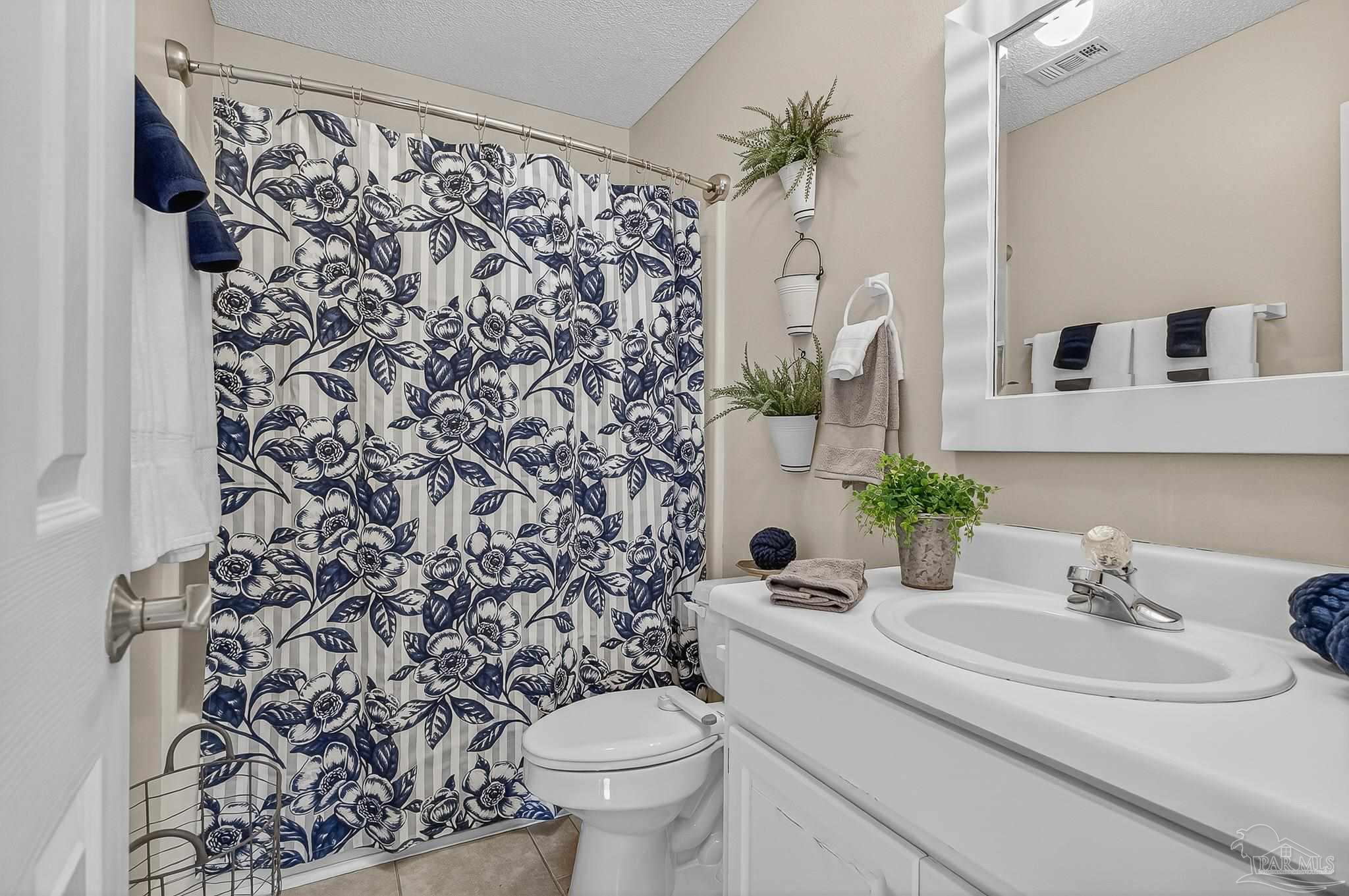 26 Bartlett Cir