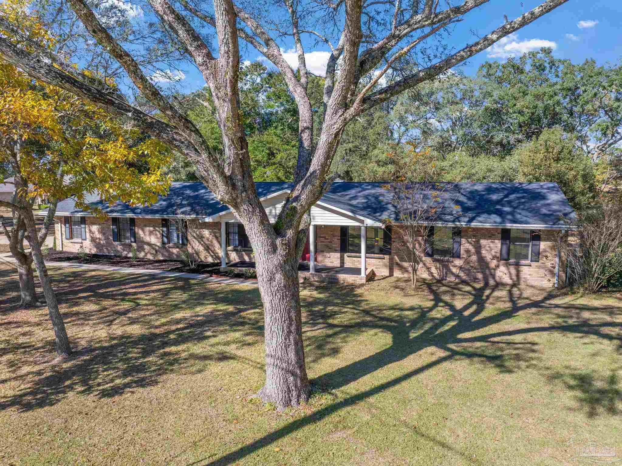 1841 Hollyhill Rd