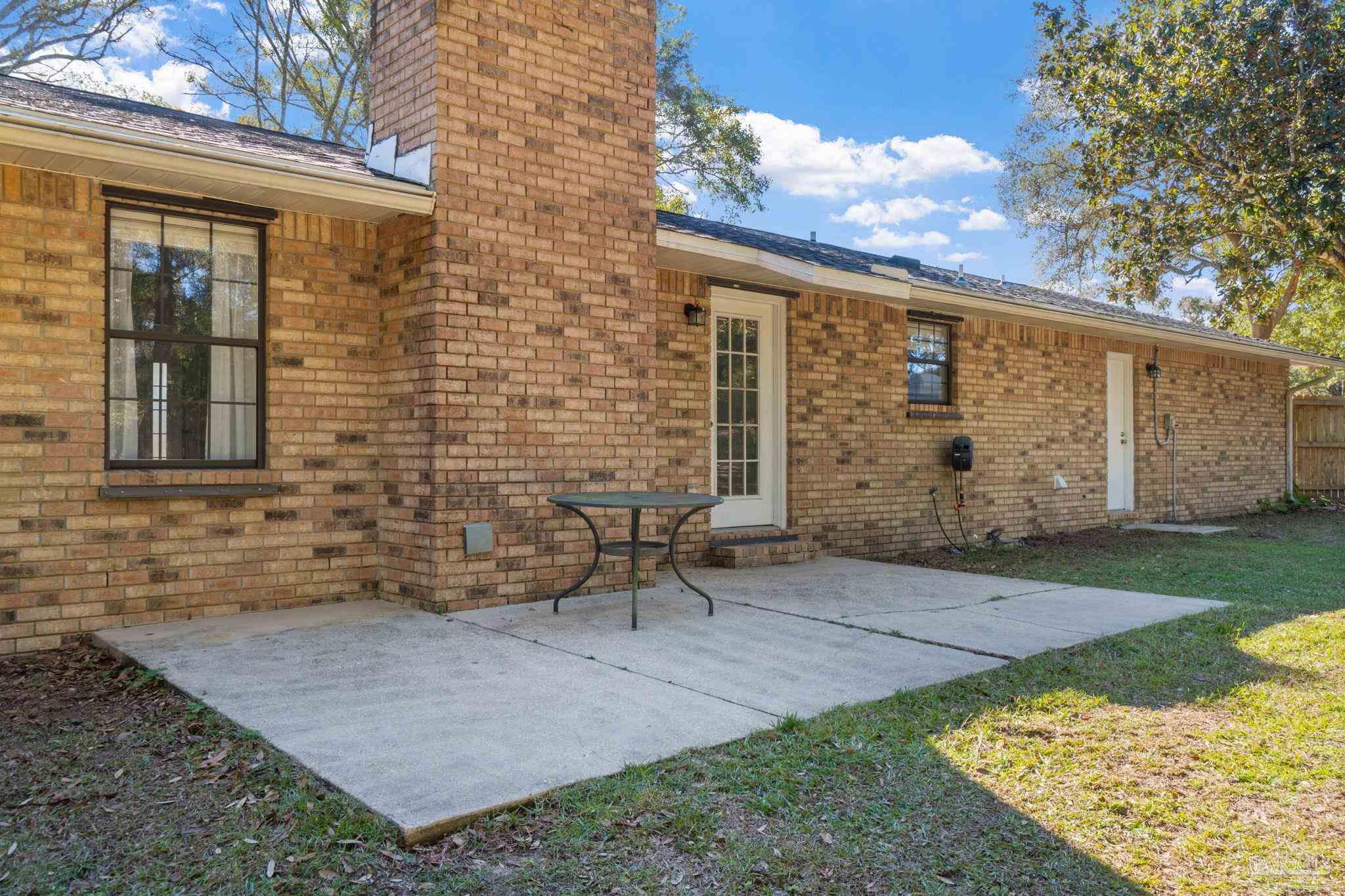 1841 Hollyhill Rd