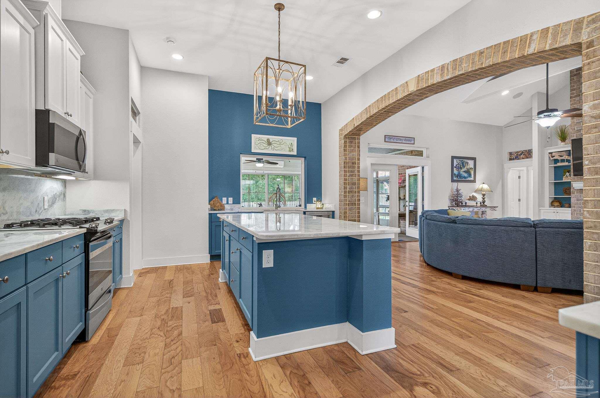 8977 Foxtail Loop
