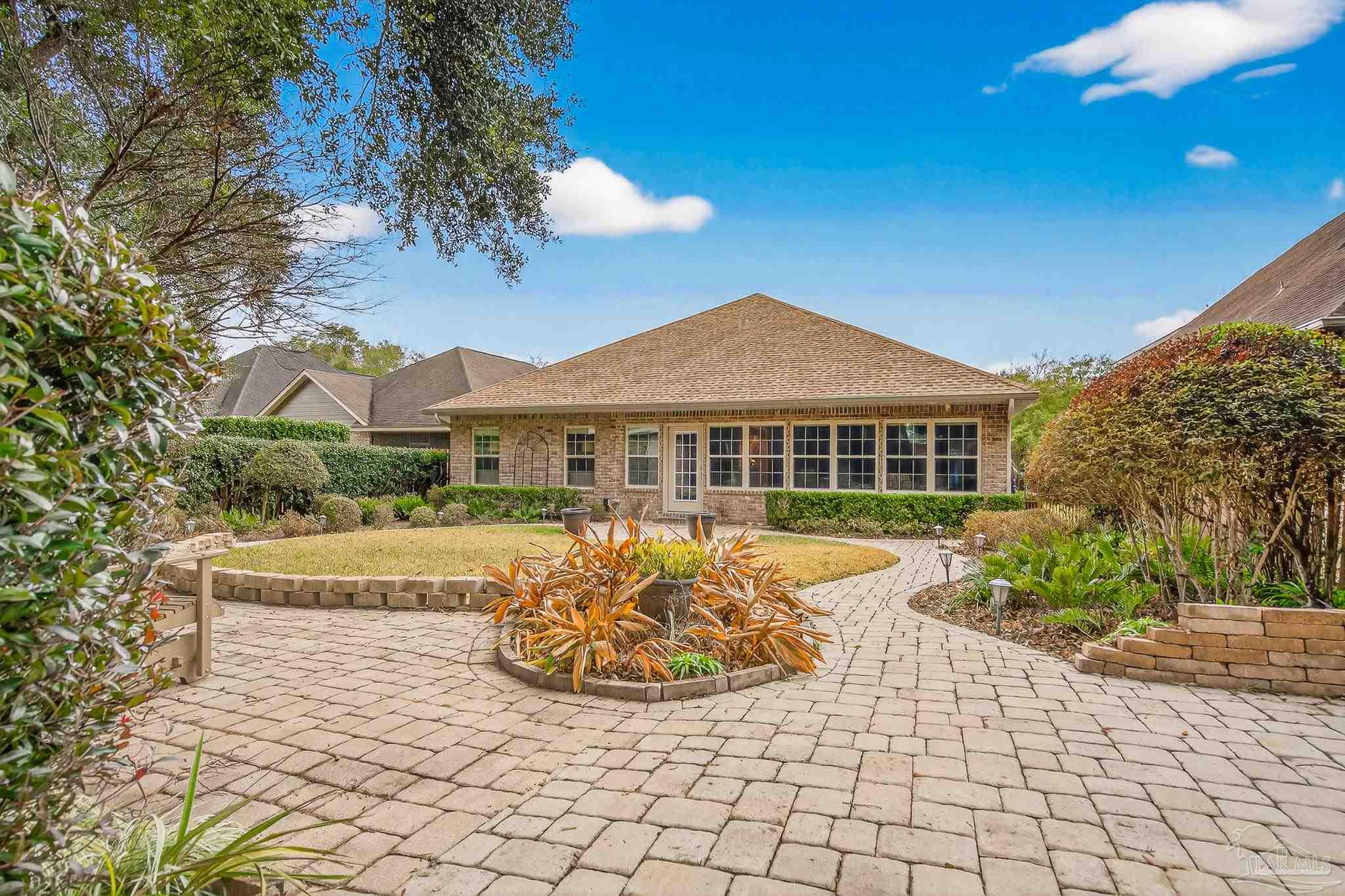 5826 Sword Fern Way