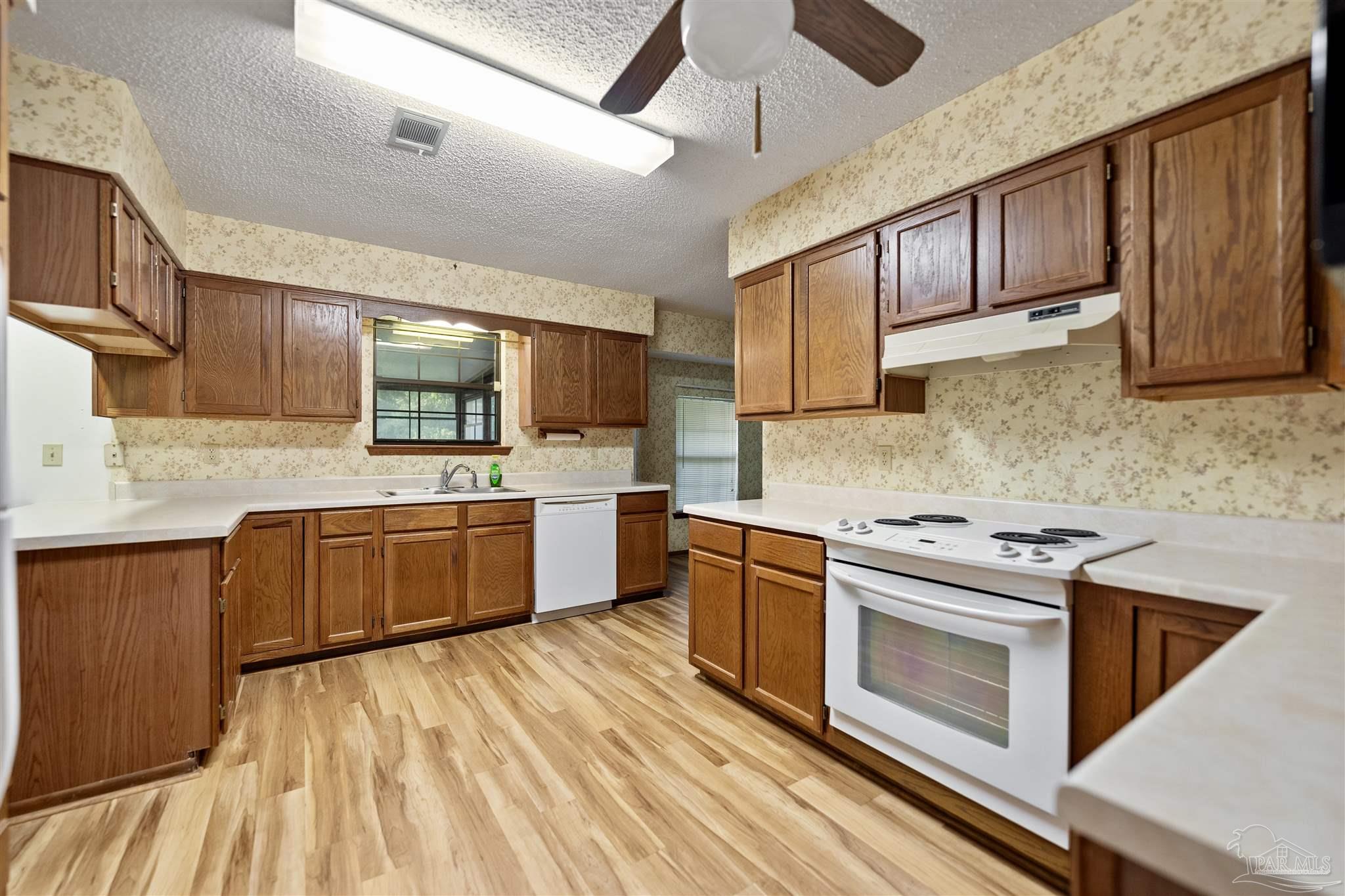 532 Ashley Rd