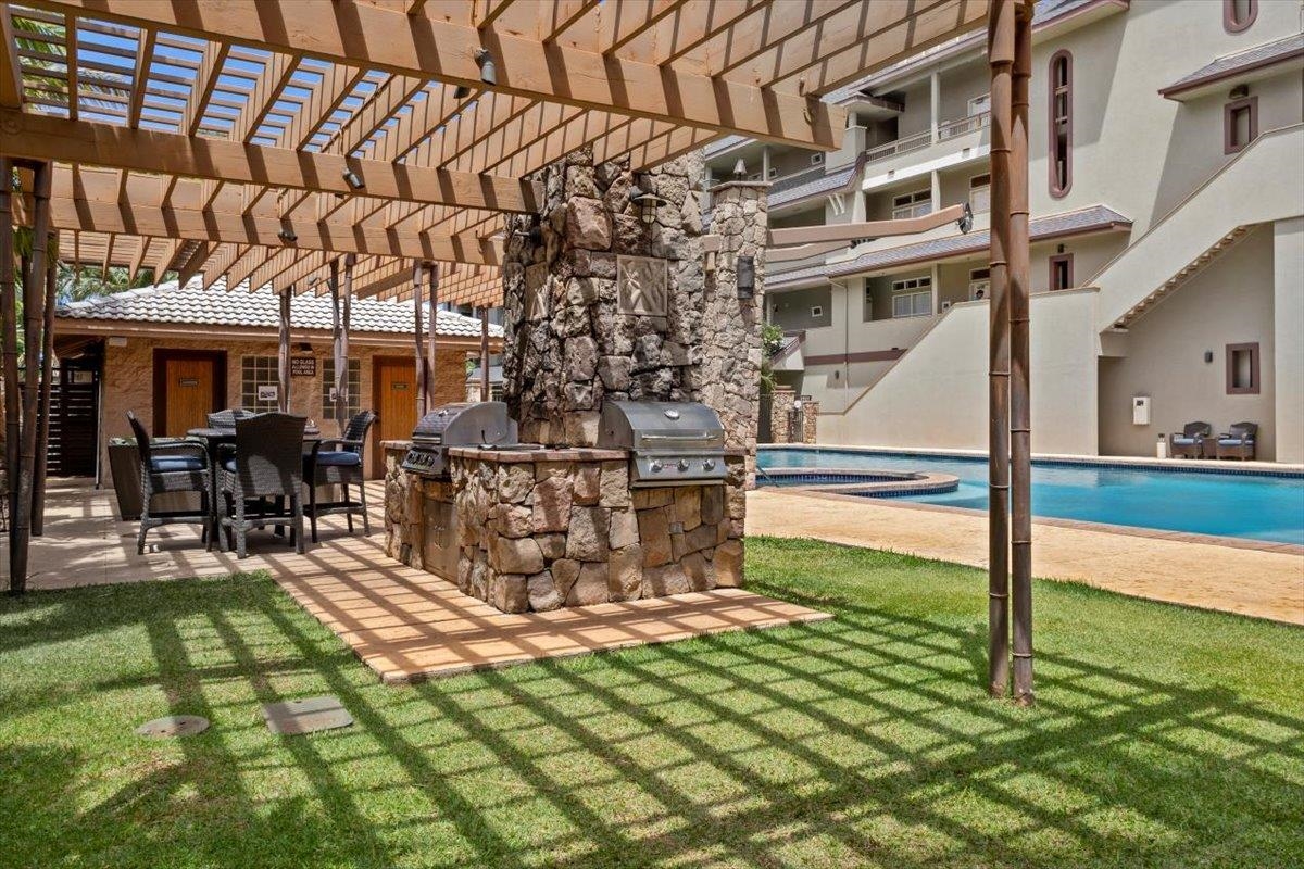 3710 LOWER HONOAPIILANI Rd Unit: F22