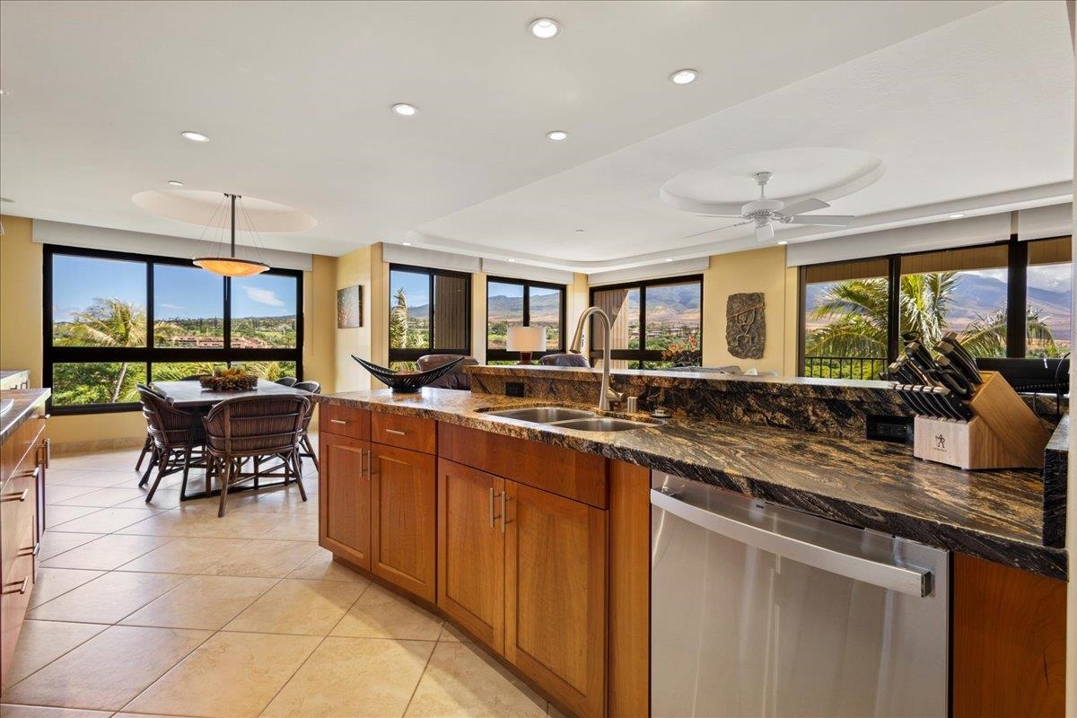 50 Nohea Kai Dr Unit: 4-605