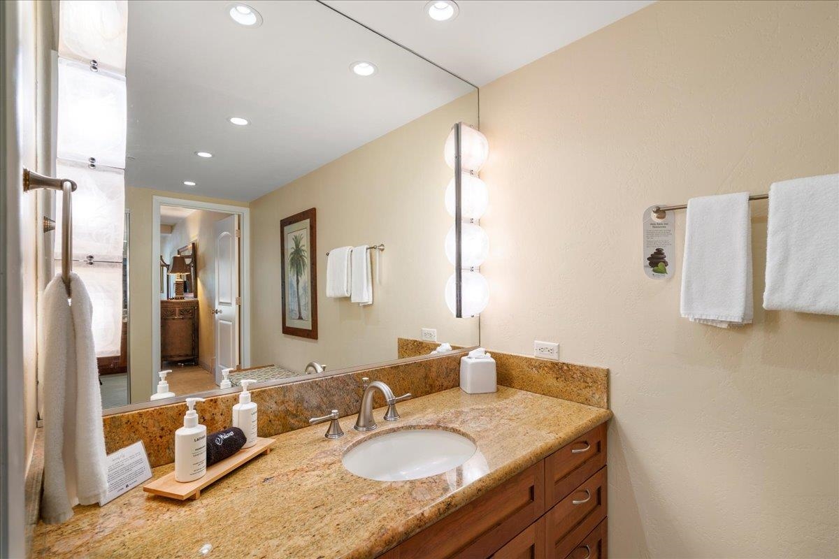 50 Nohea Kai Dr Unit: 2-305